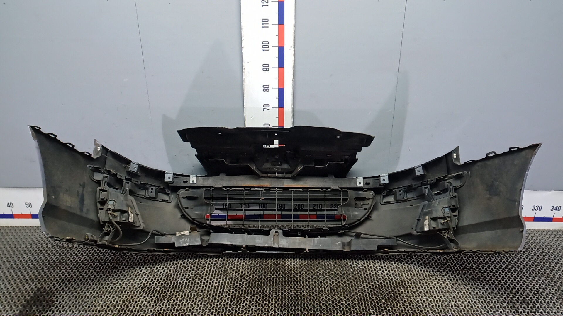 Бампер передний