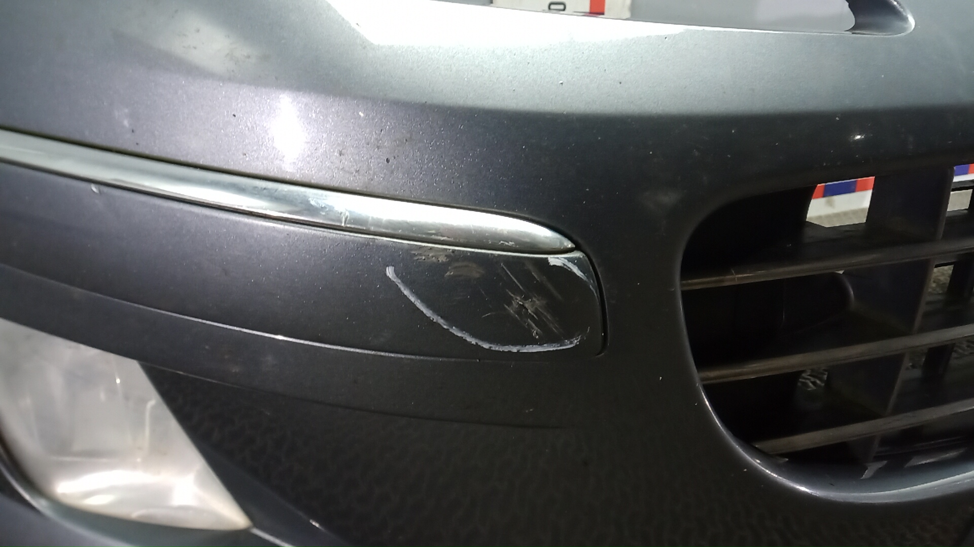 Бампер передний