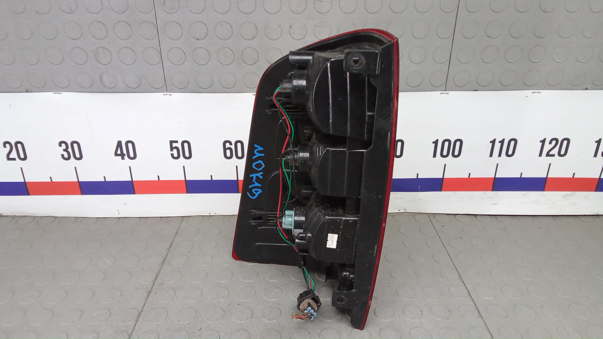 Фонарь задний правый