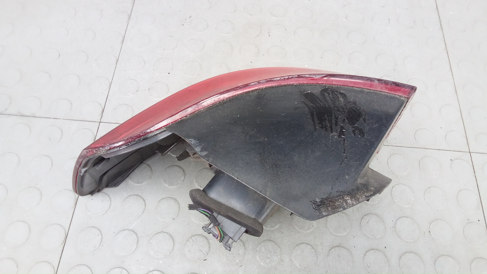 Фонарь задний правый