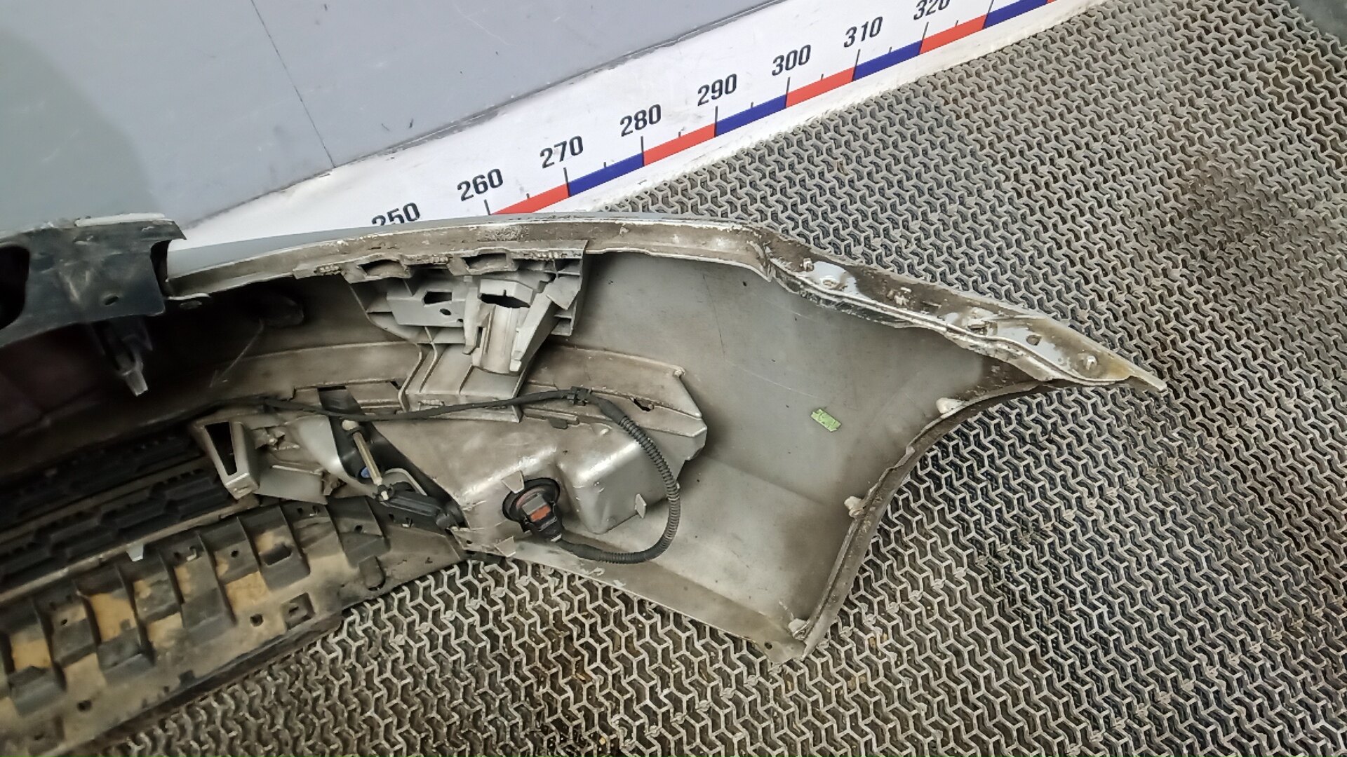 Бампер передний