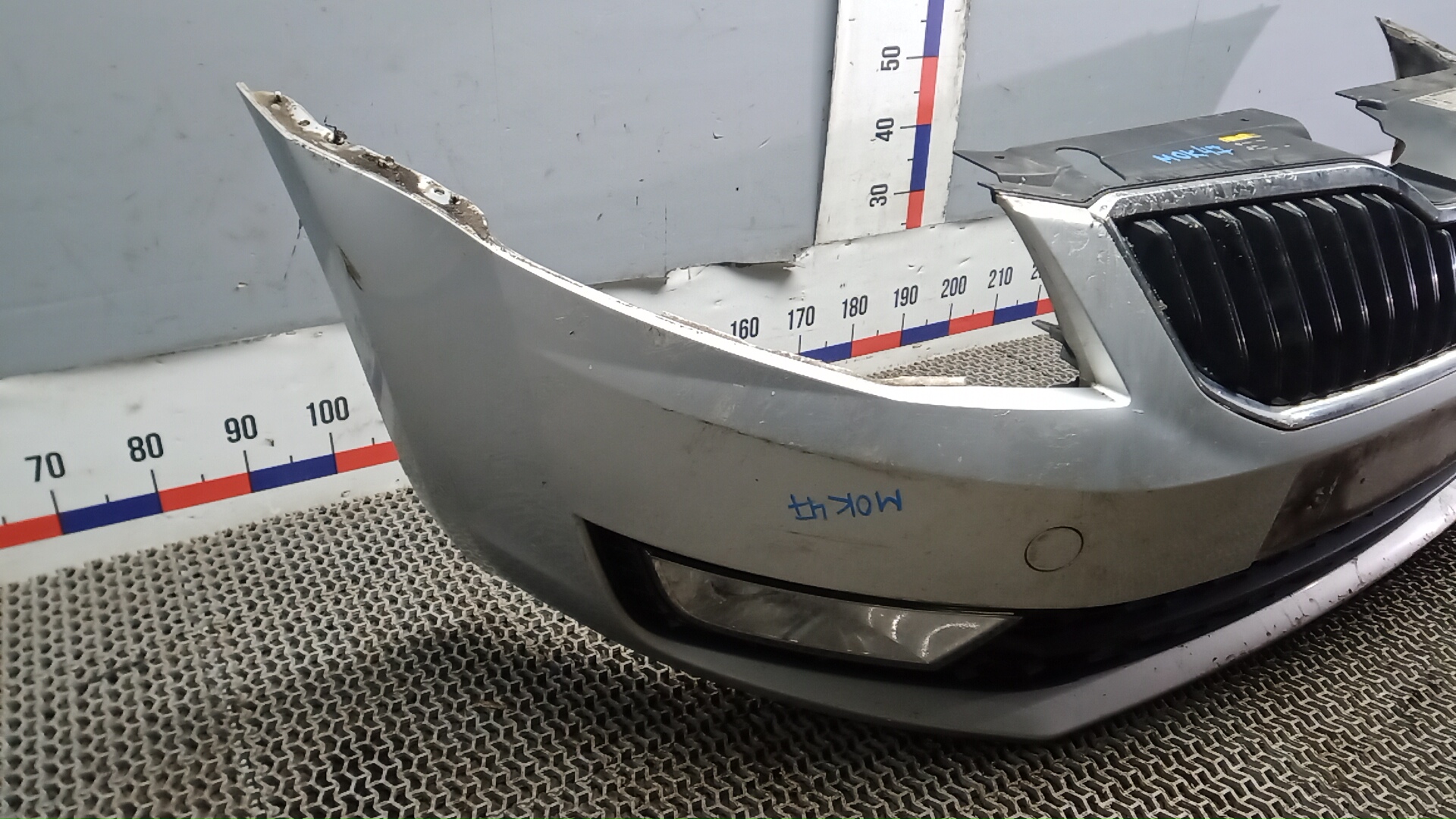 Бампер передний