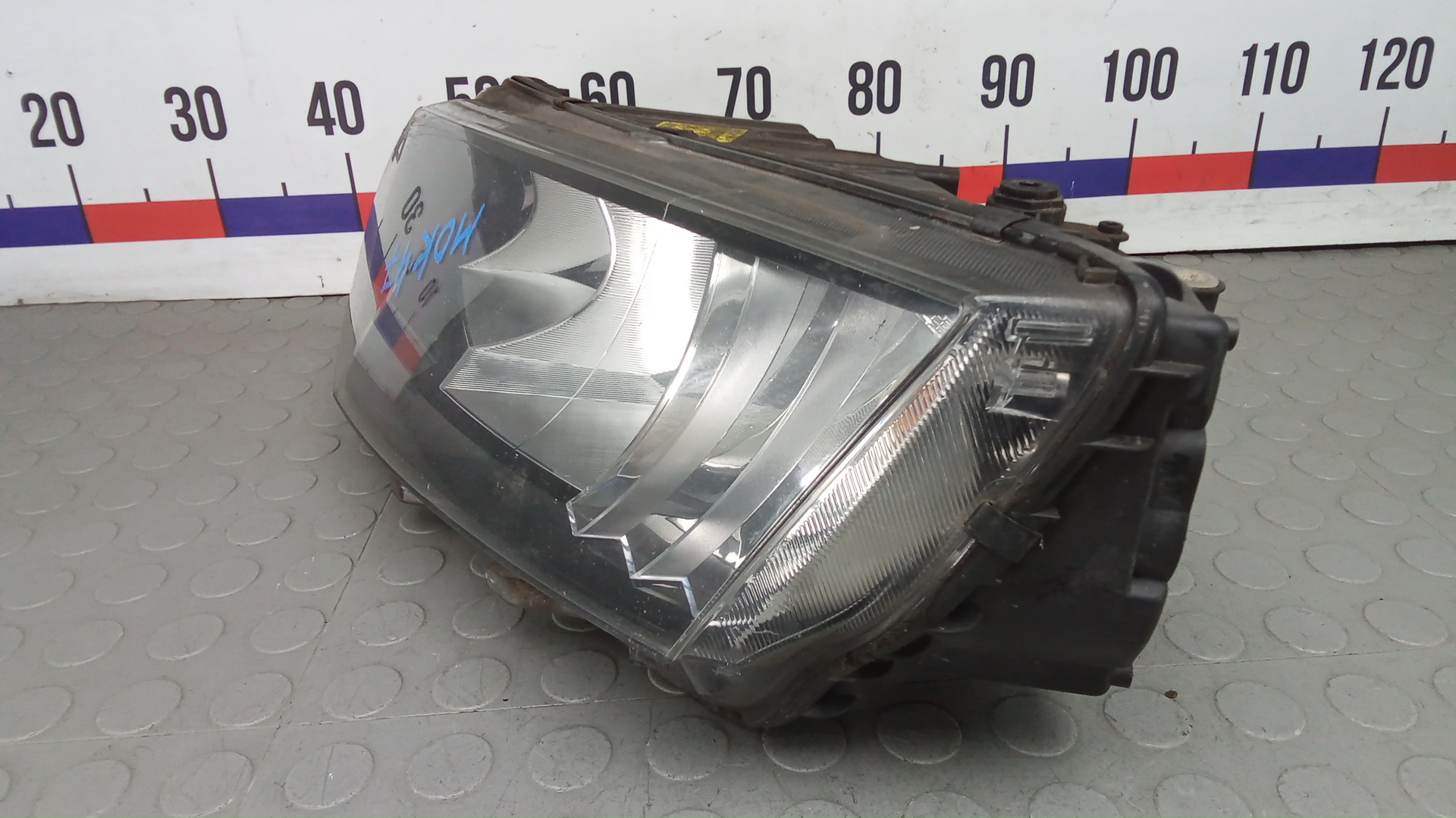Фара левая