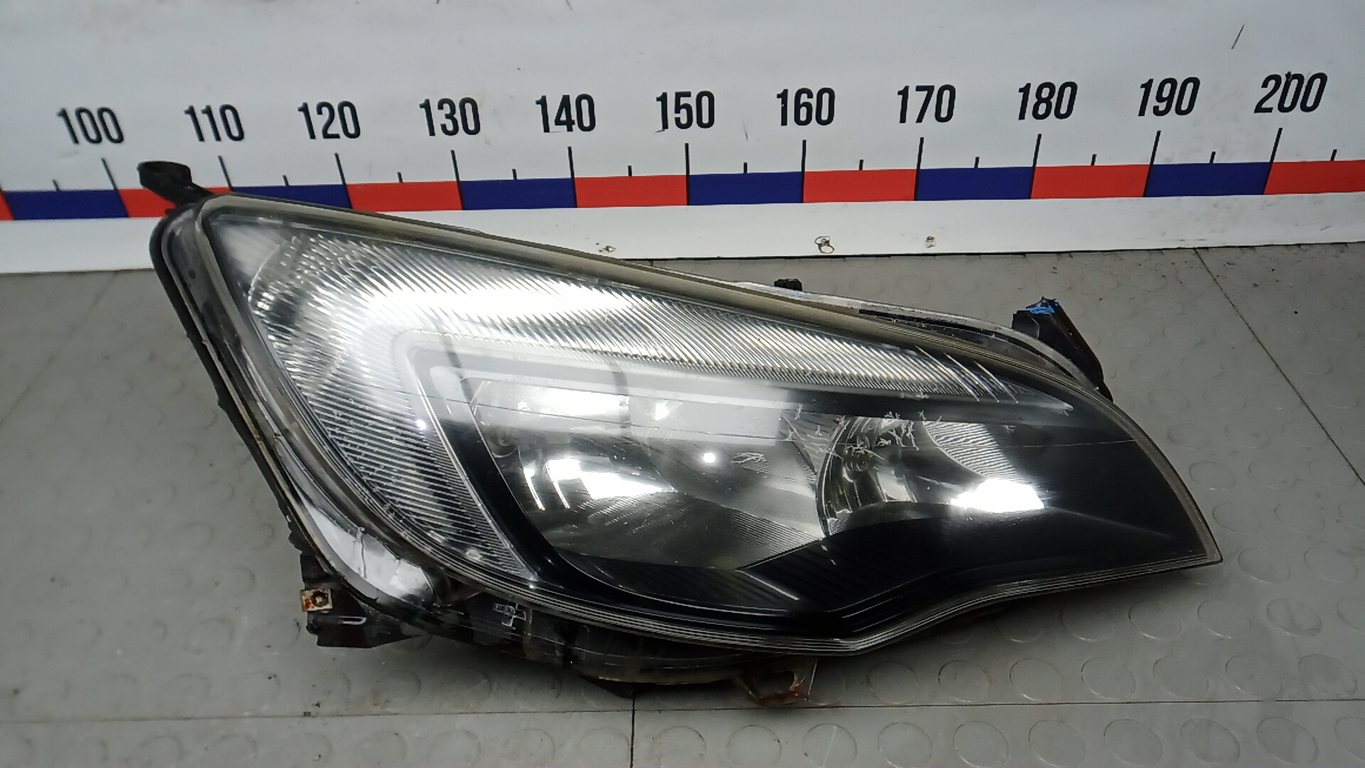 Фара правая