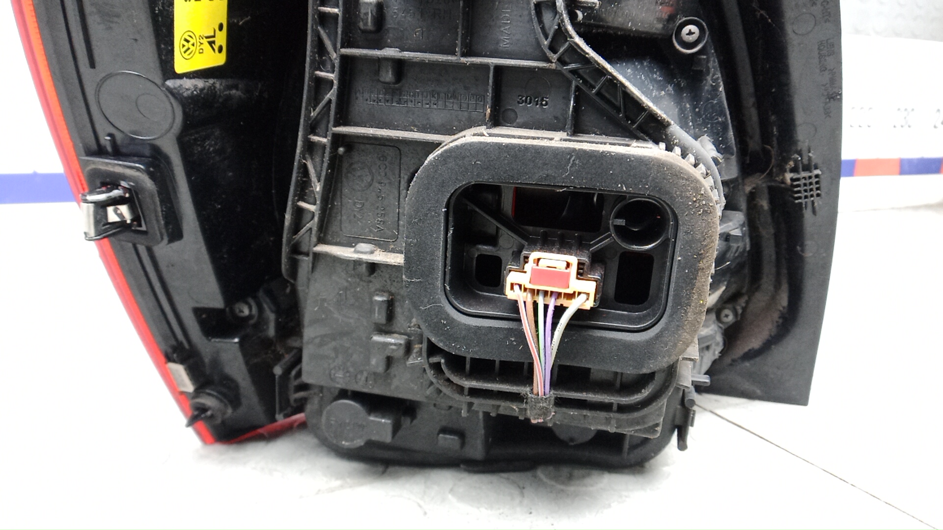 Фонарь задний правый