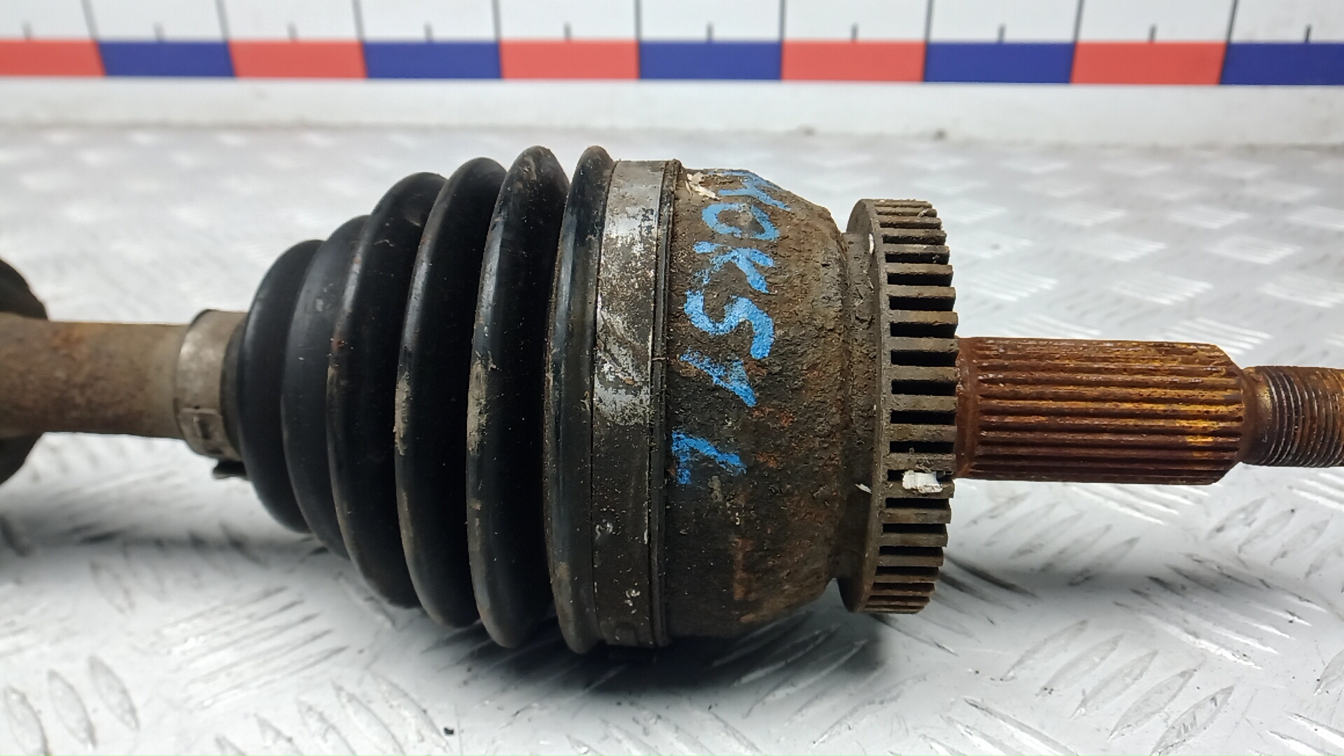 Полуось передняя левая