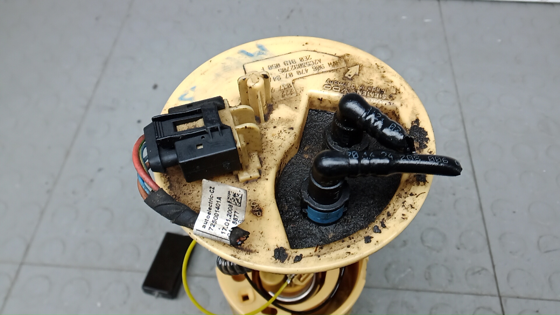 Насос топливный электрический