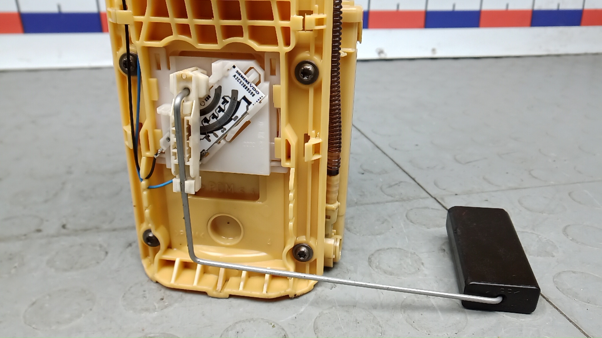 Насос топливный электрический