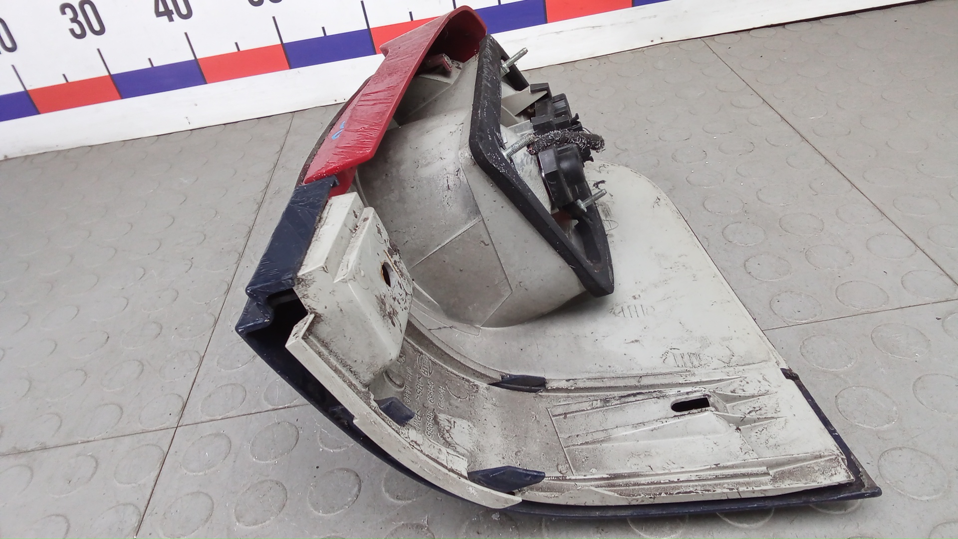 Фонарь задний левый