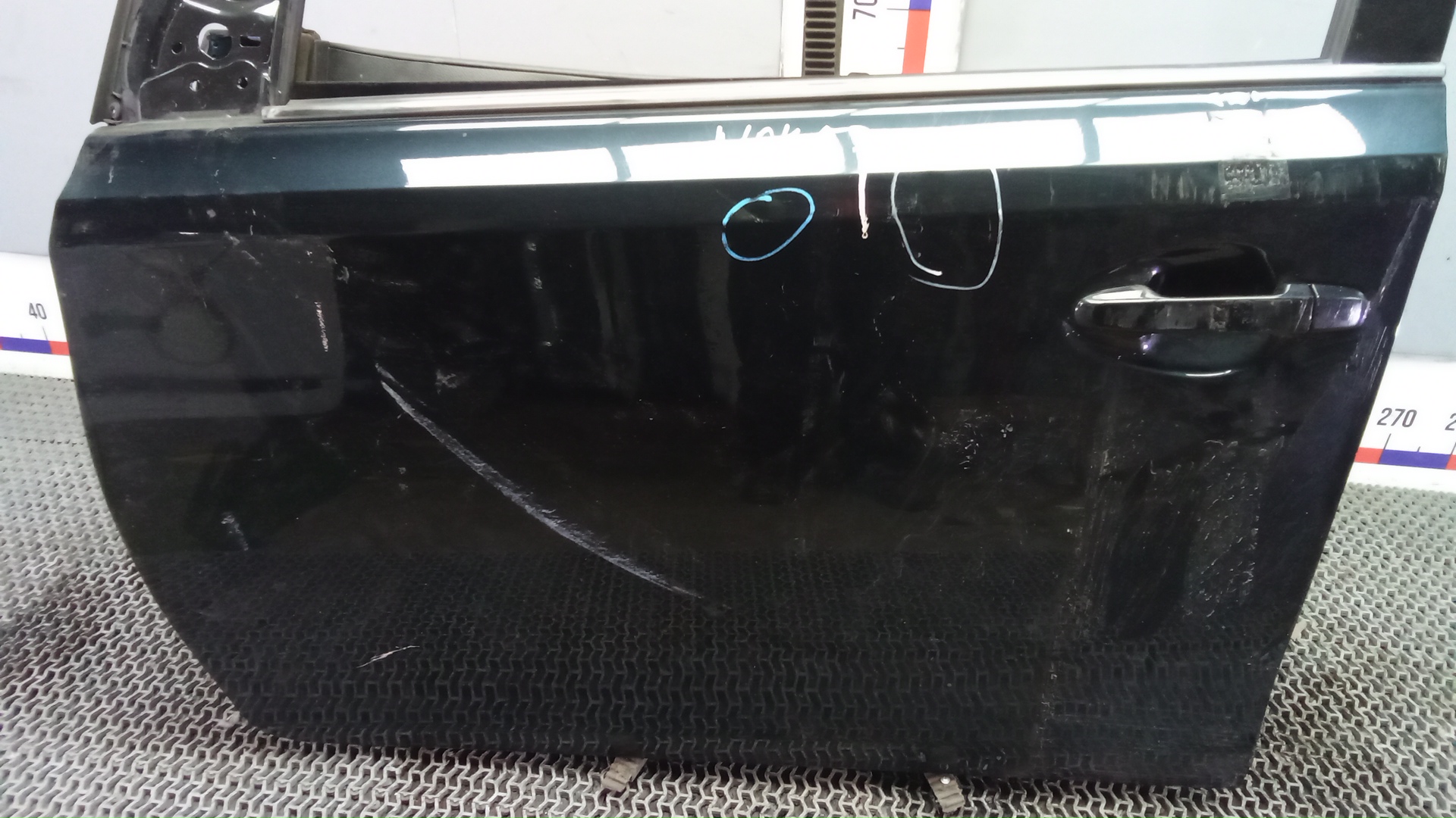 Дверь передняя левая