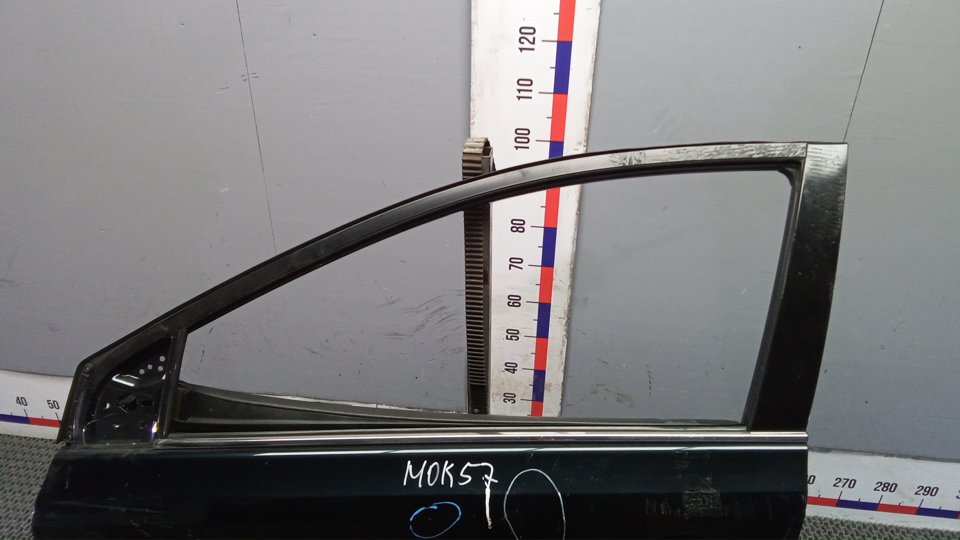 Дверь передняя левая