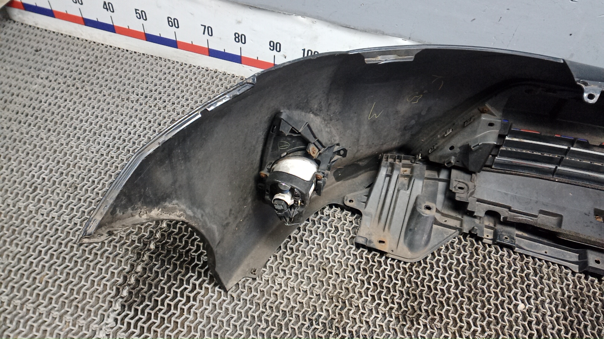 Бампер передний