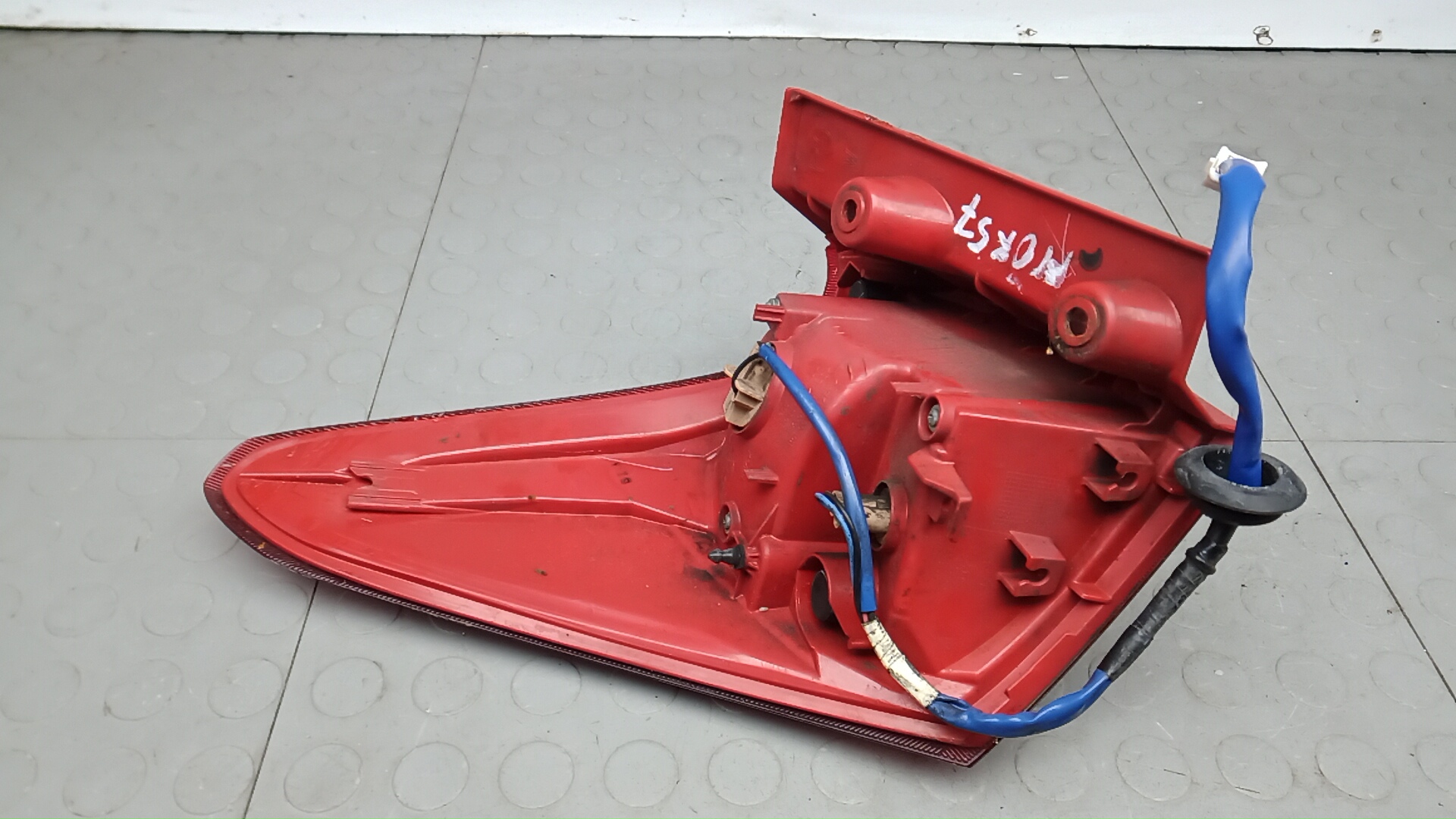 Фонарь задний правый