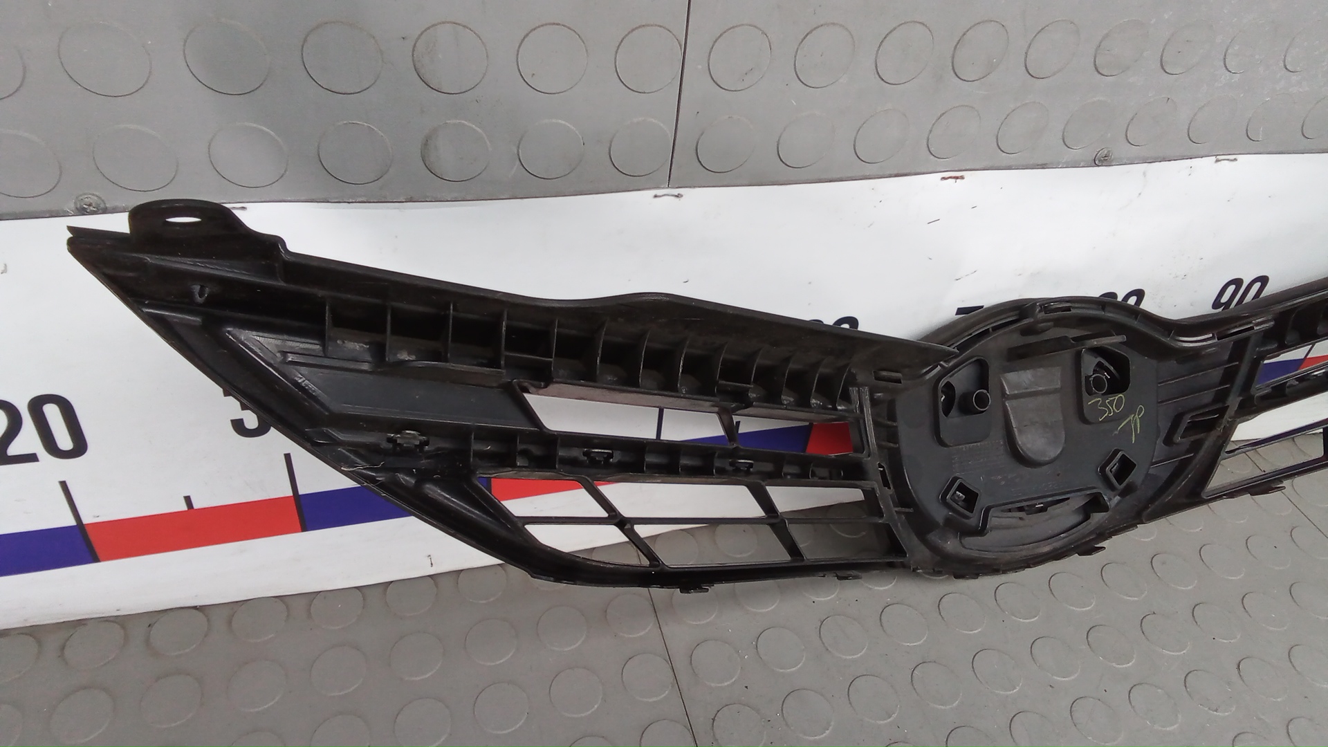 Решетка радиатора