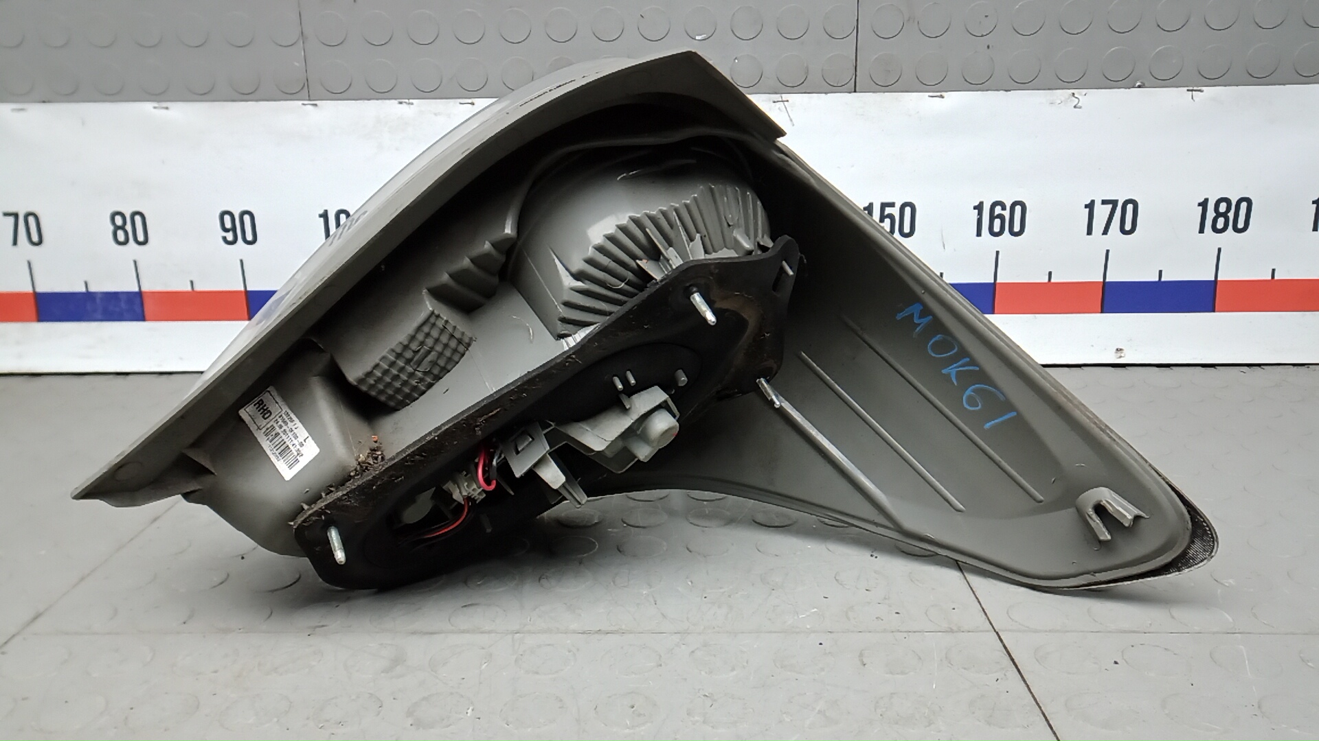 Фонарь задний левый