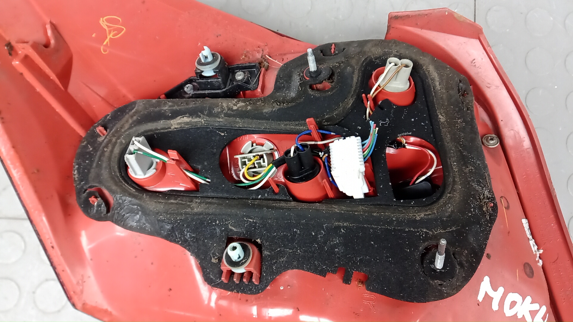 Фонарь задний правый