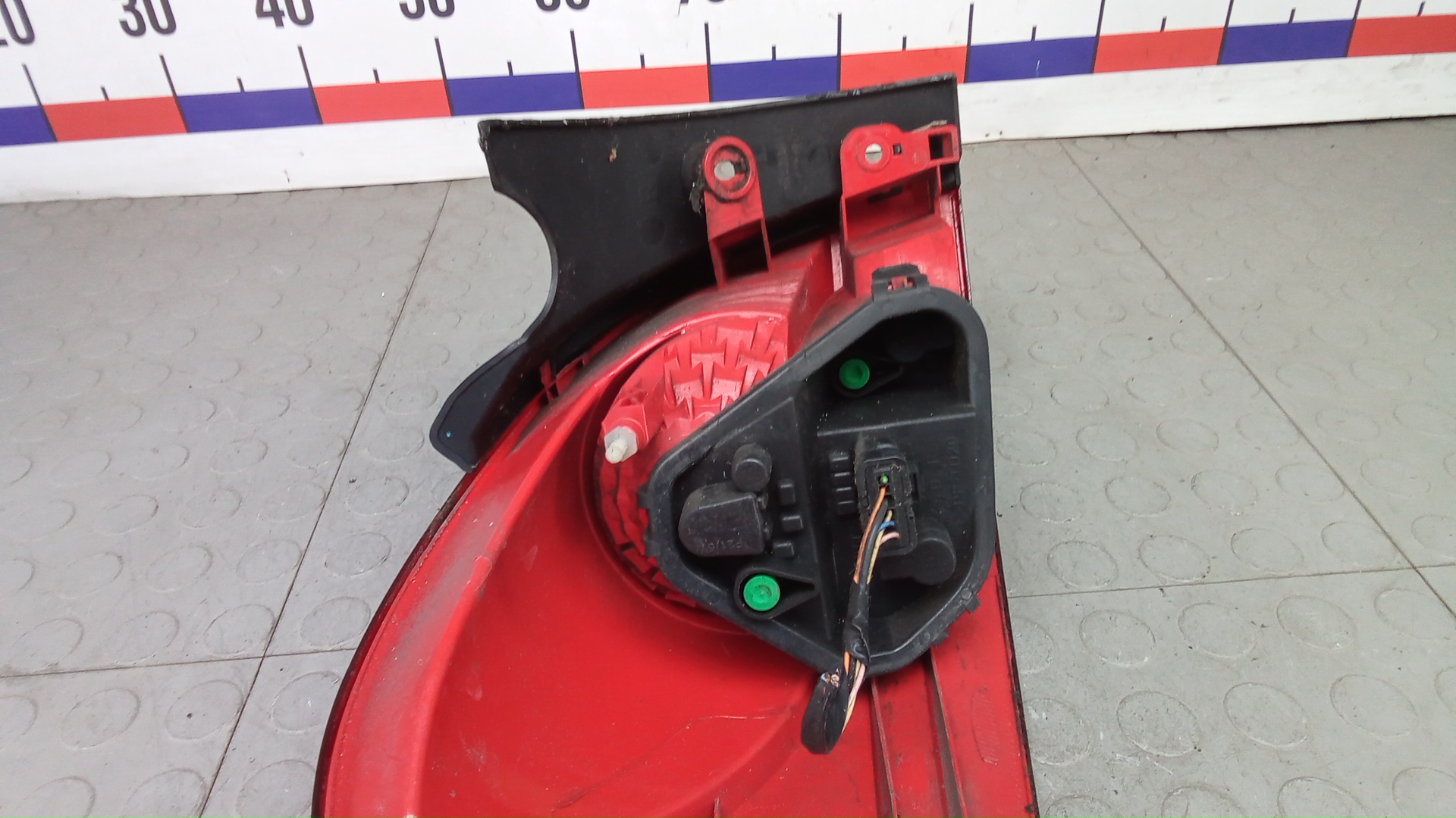 Фонарь задний правый