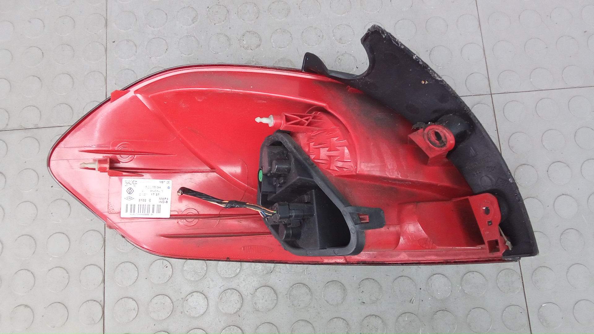 Фонарь задний правый