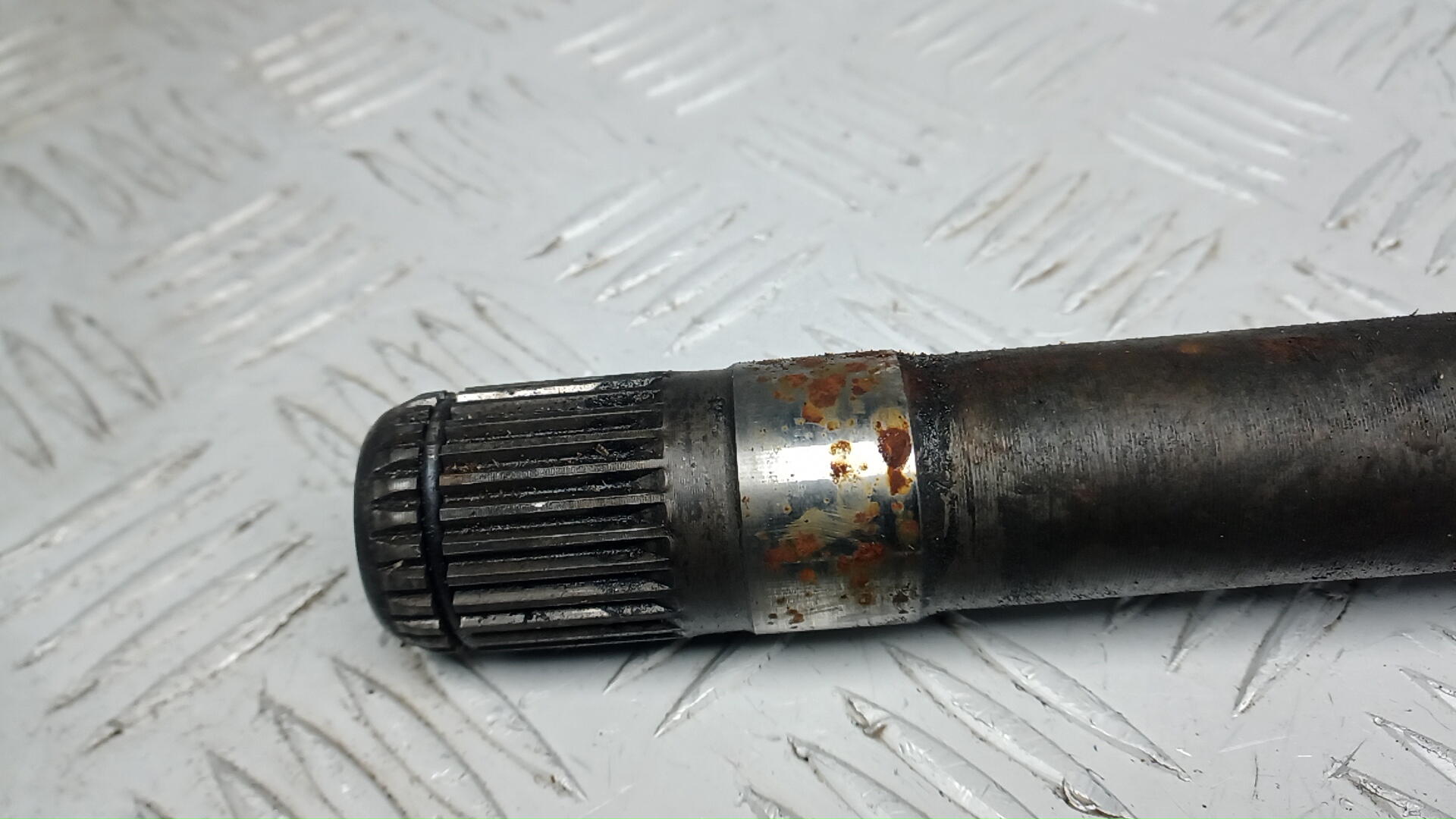 Полуось передняя правая