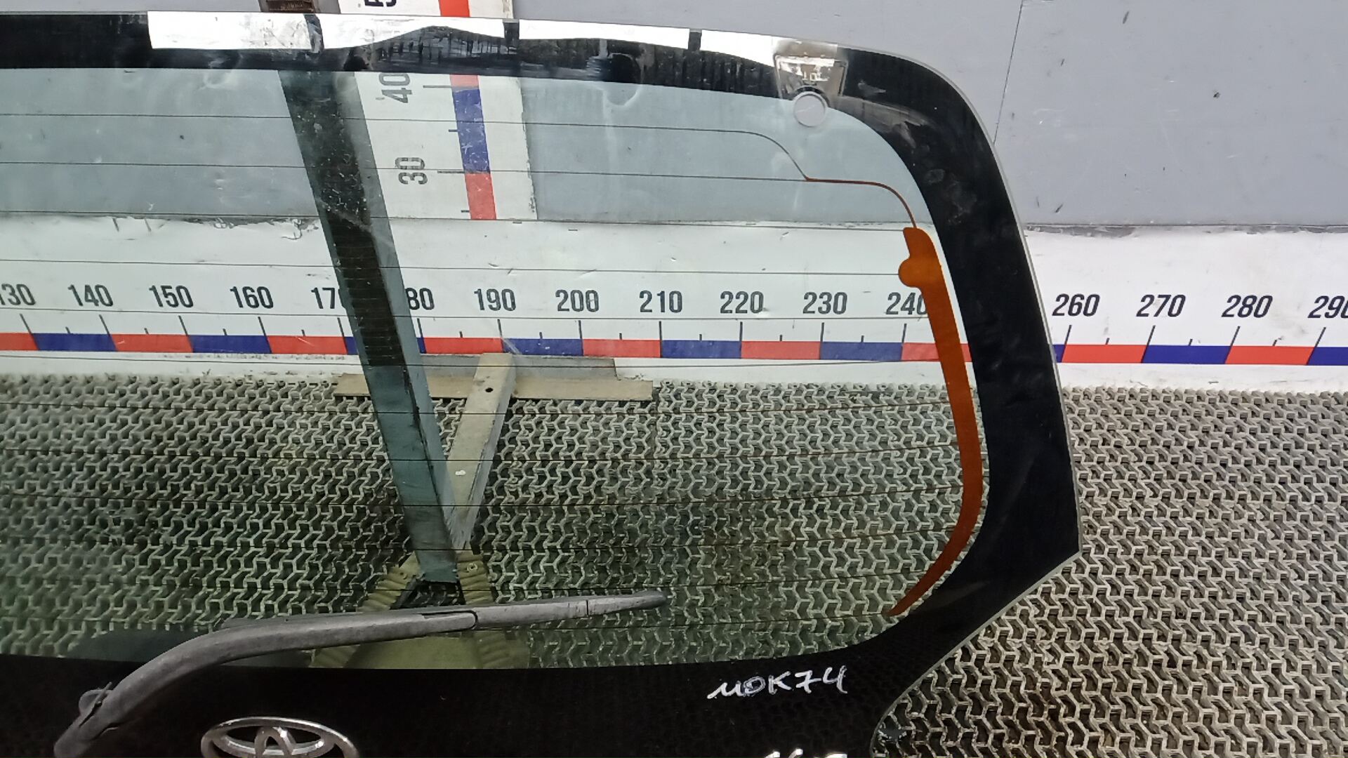 Дверь багажника