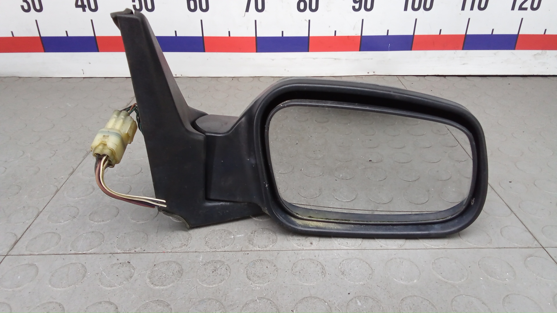 Зеркало правое электрическое