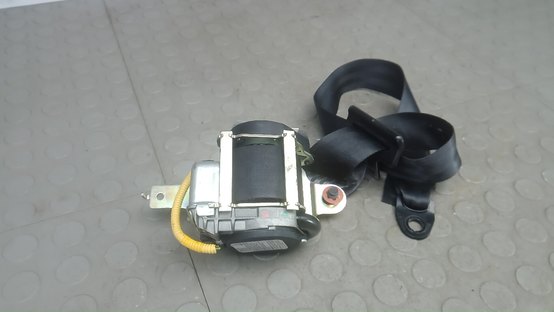 Ремень безопасности с пиропатроном