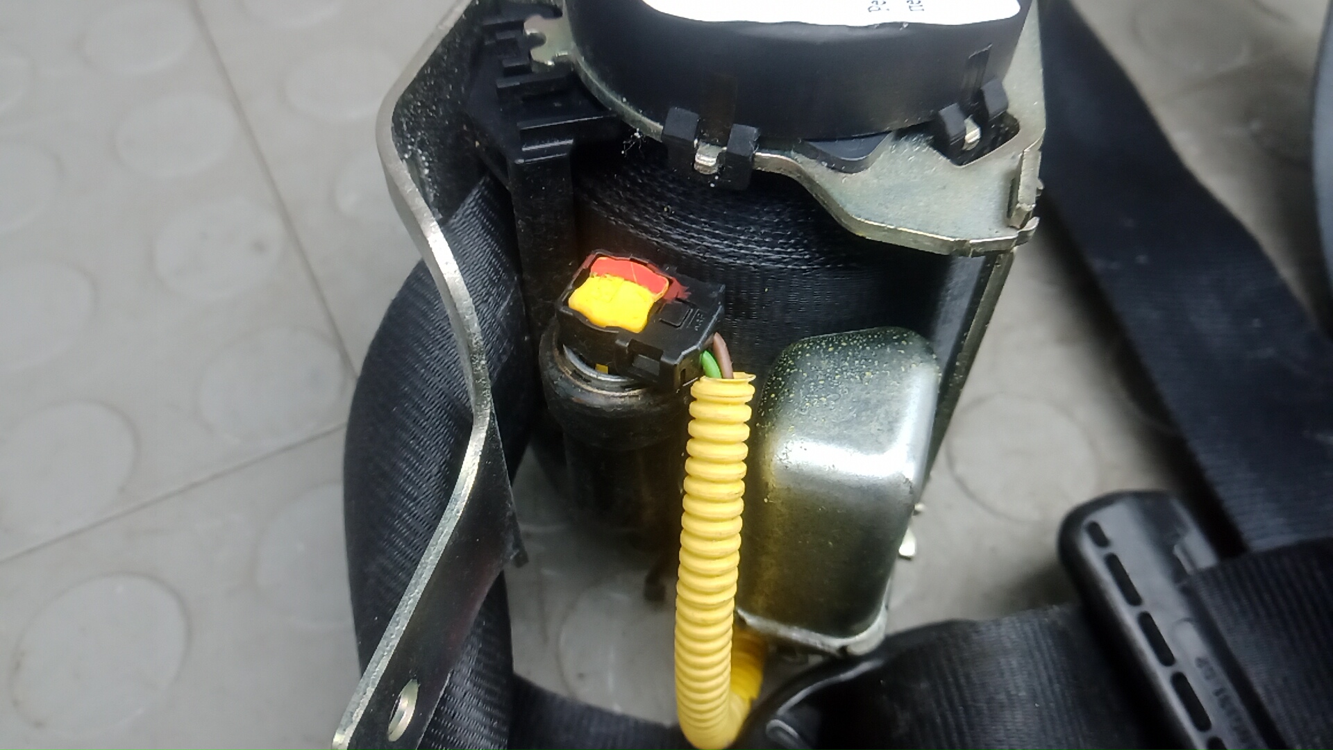 Ремень безопасности с пиропатроном