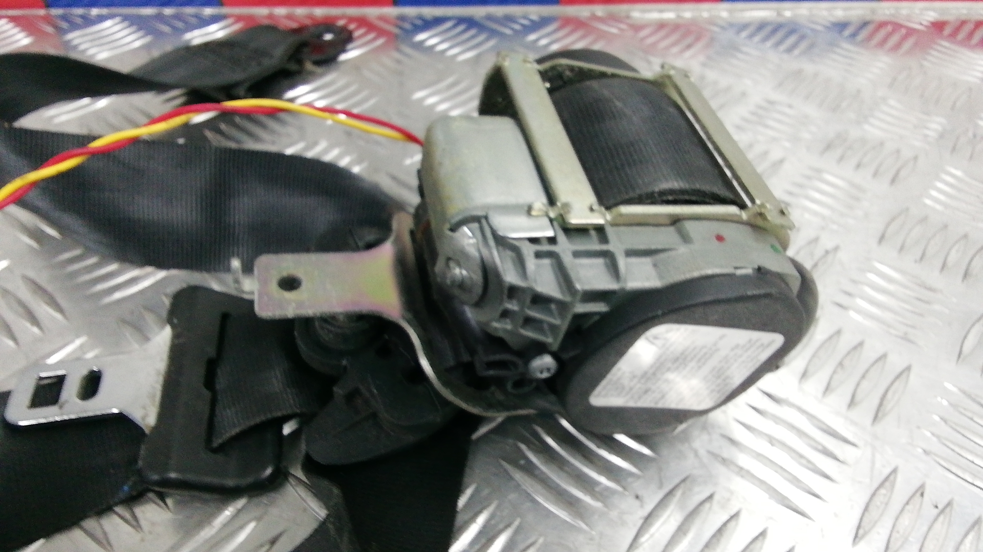 Ремень безопасности с пиропатроном