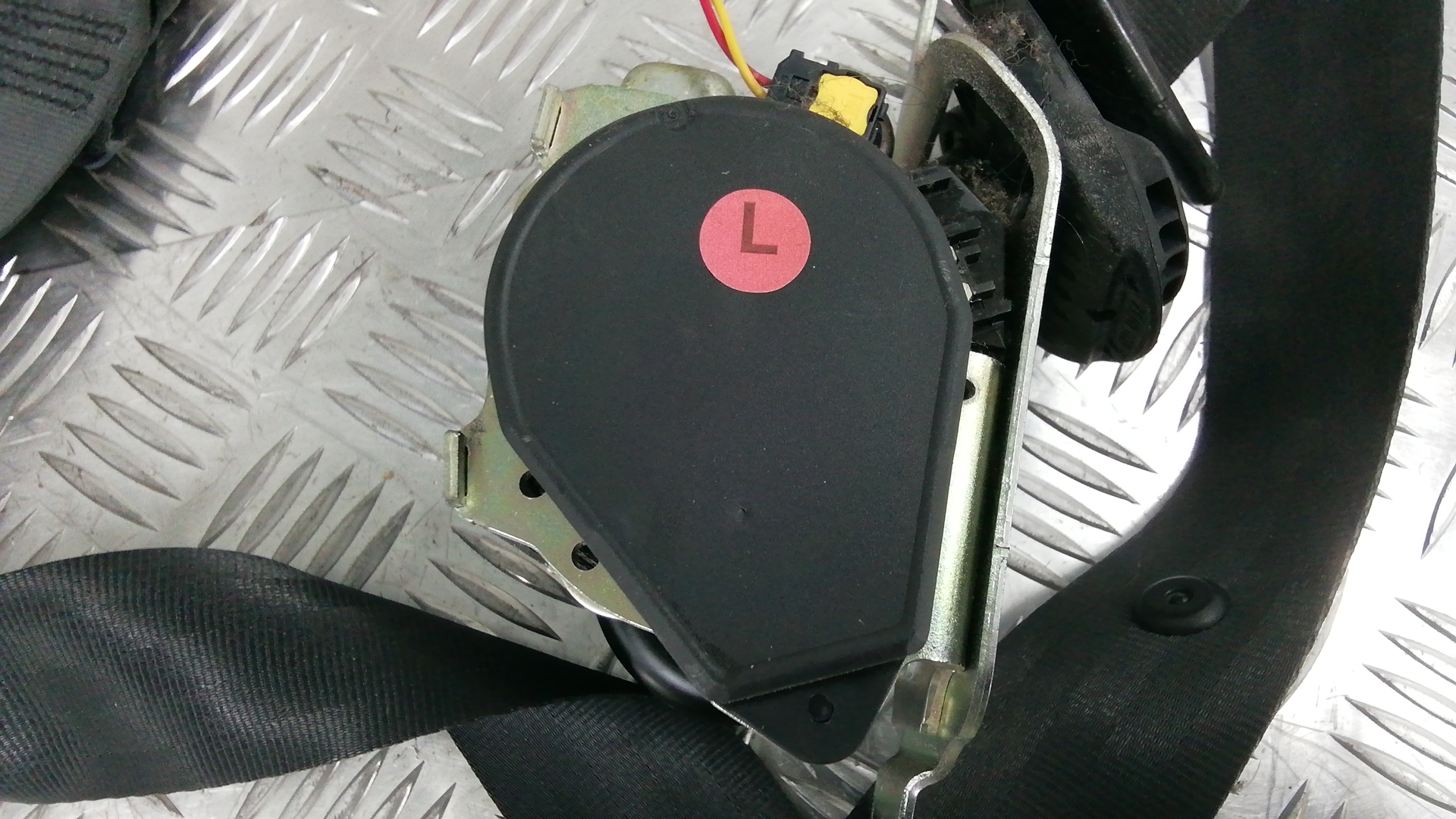 Ремень безопасности с пиропатроном