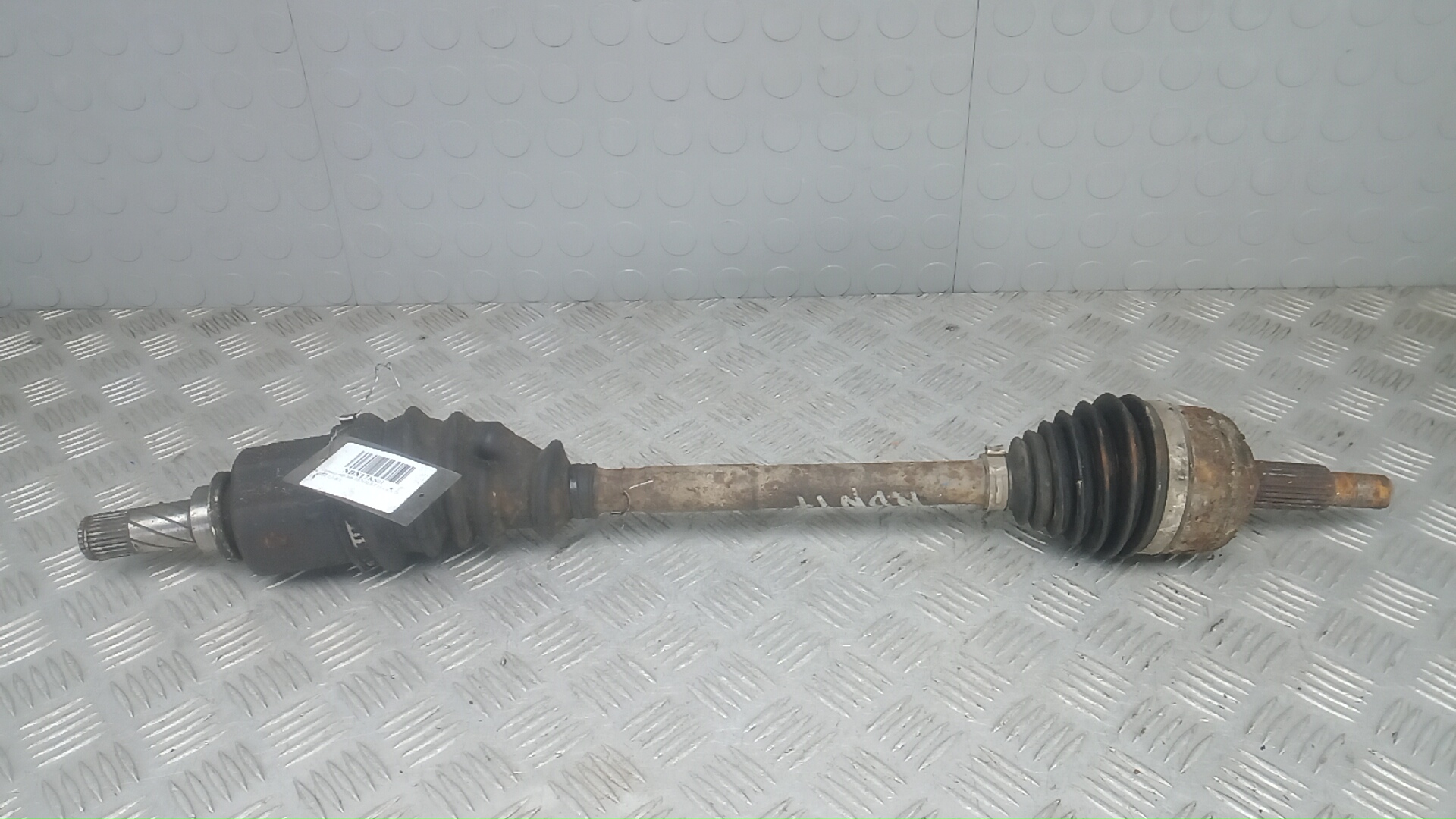 Полуось передняя левая