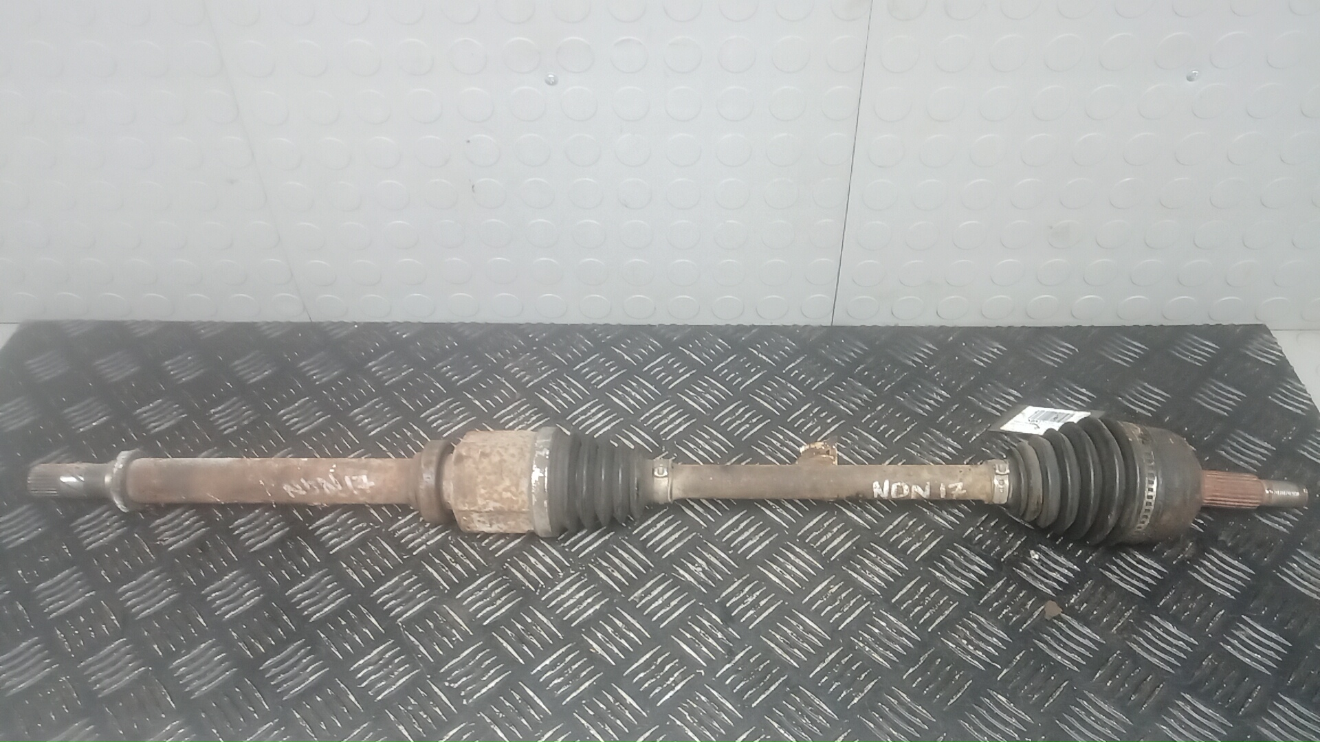 Полуось передняя правая