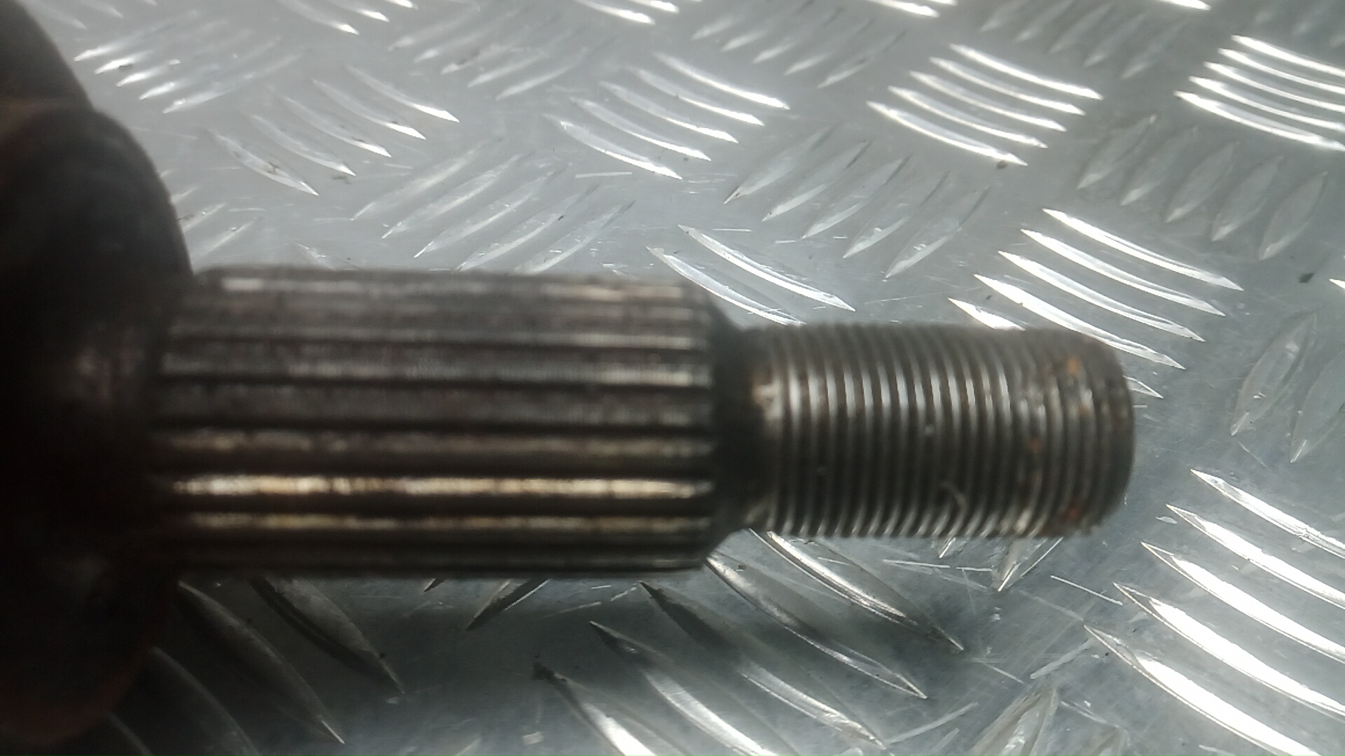 Полуось передняя правая