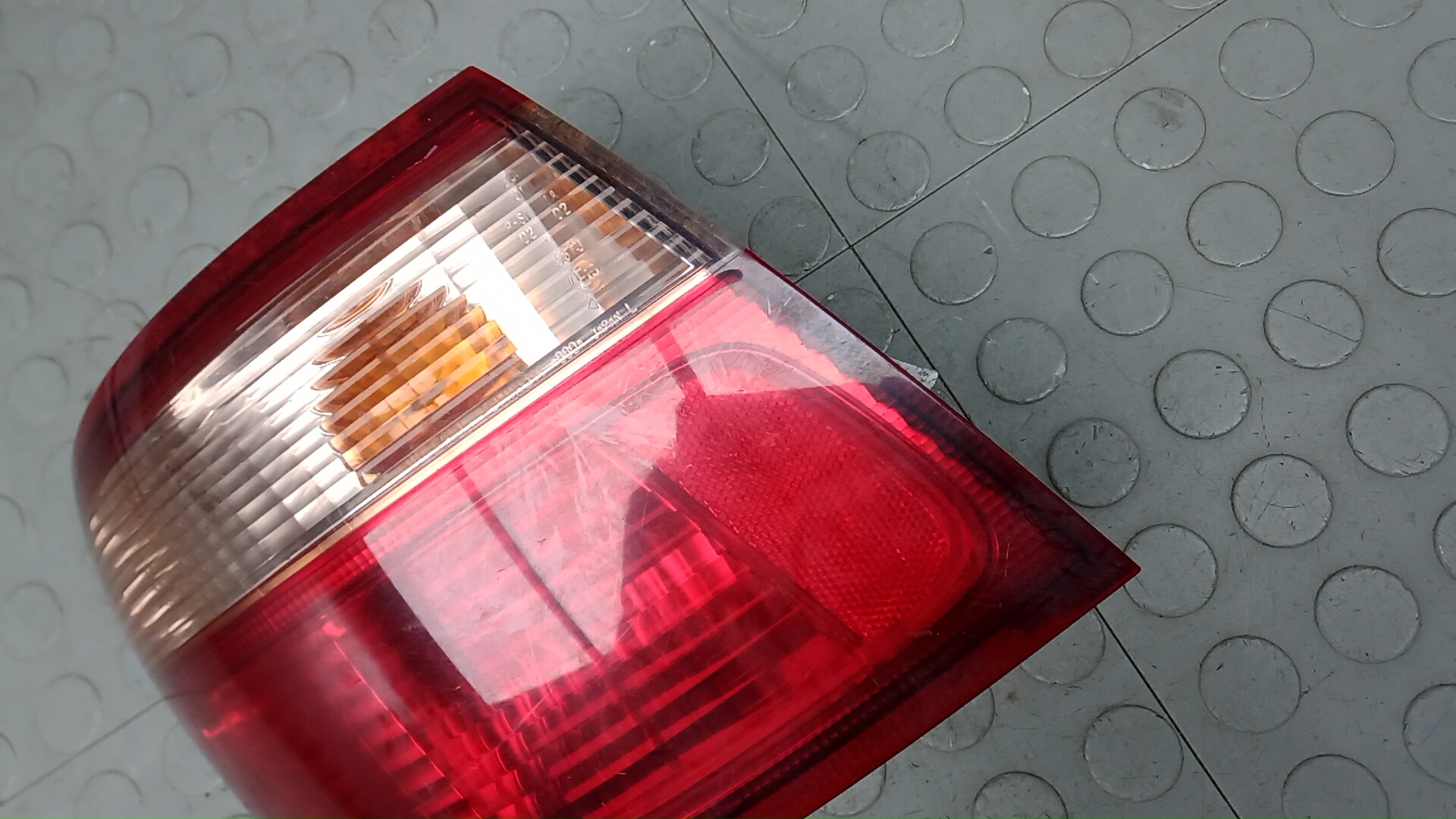 Фонарь задний левый