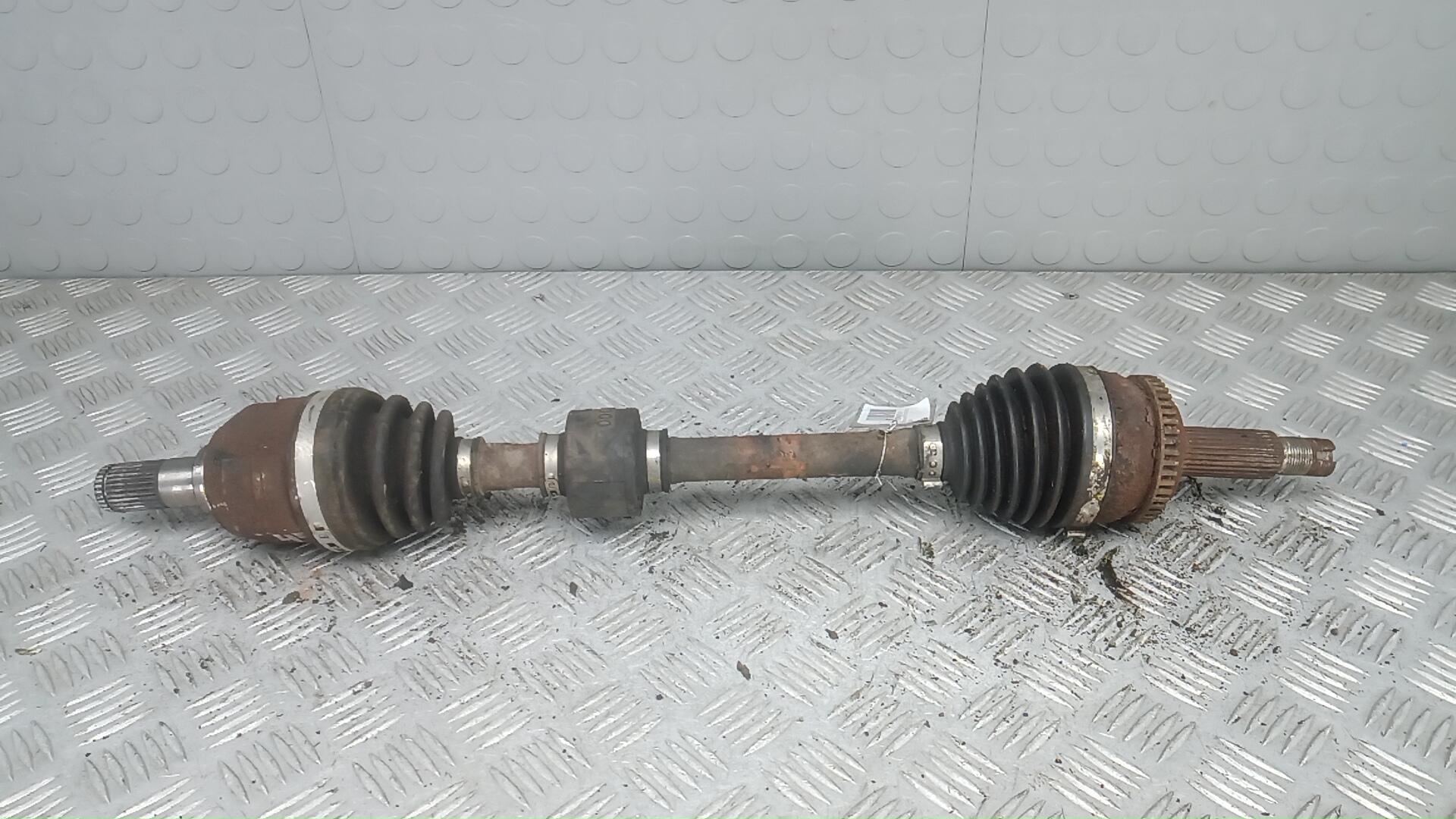 Полуось передняя левая