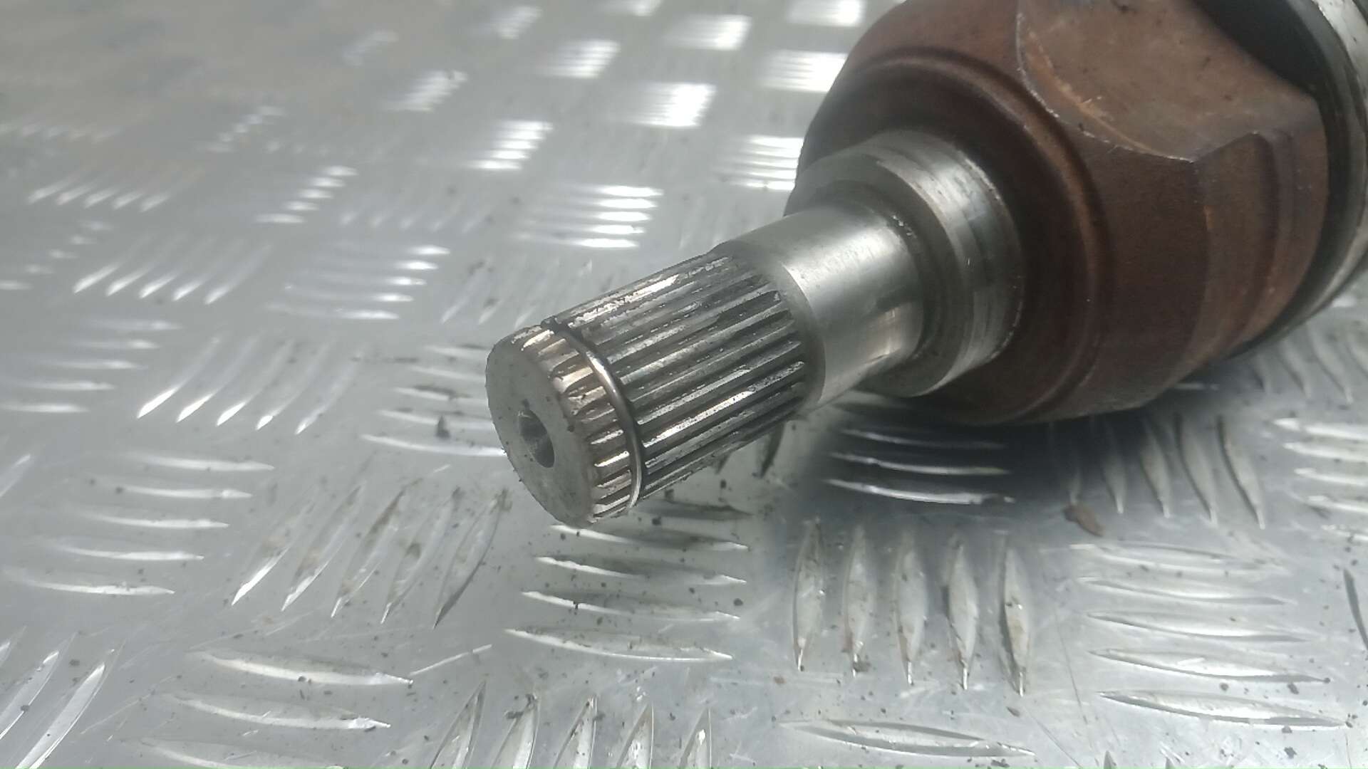 Полуось передняя правая