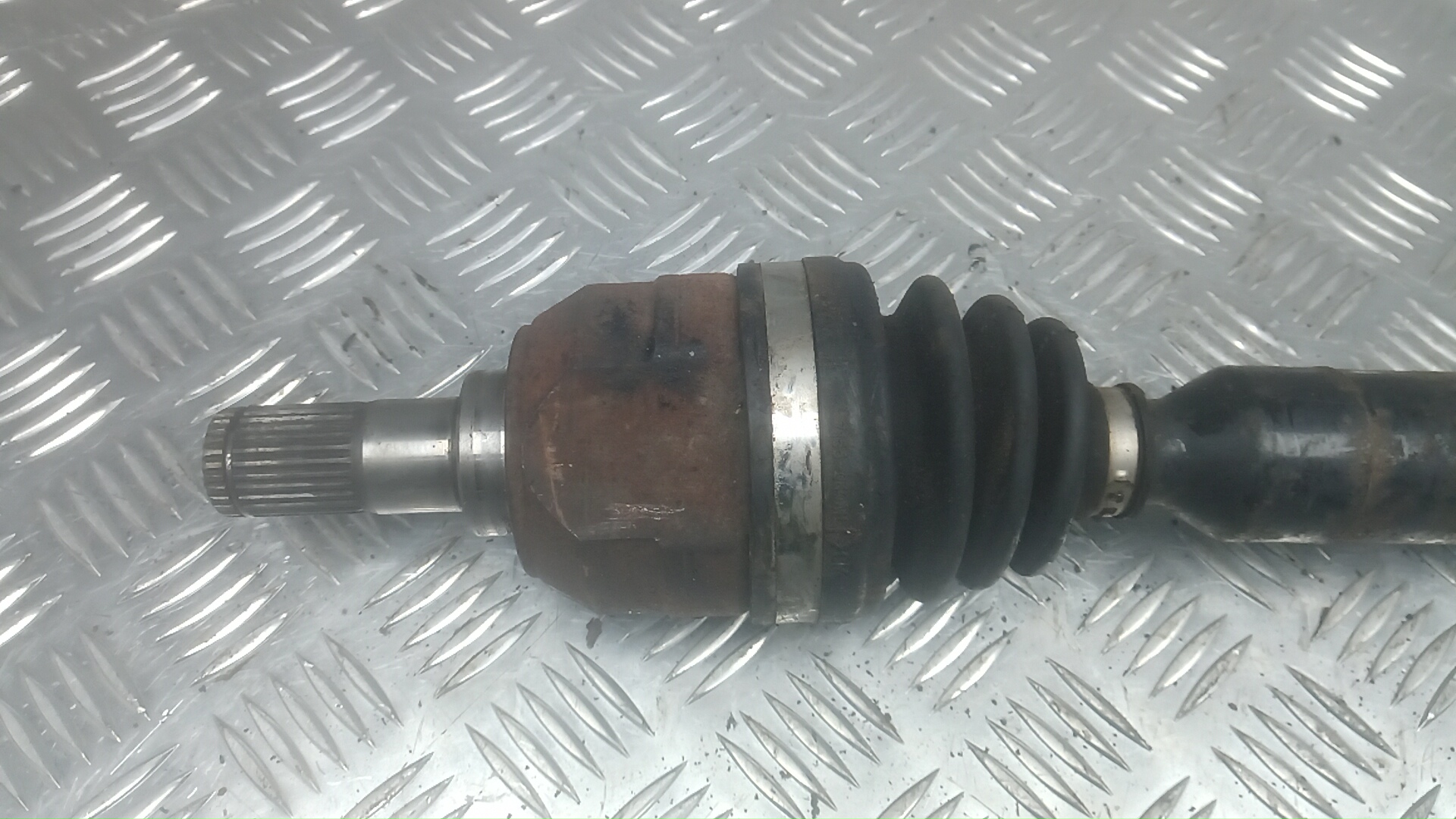 Полуось передняя правая