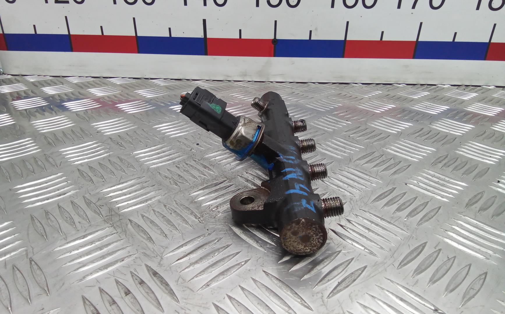 Рейка топливная (рампа)