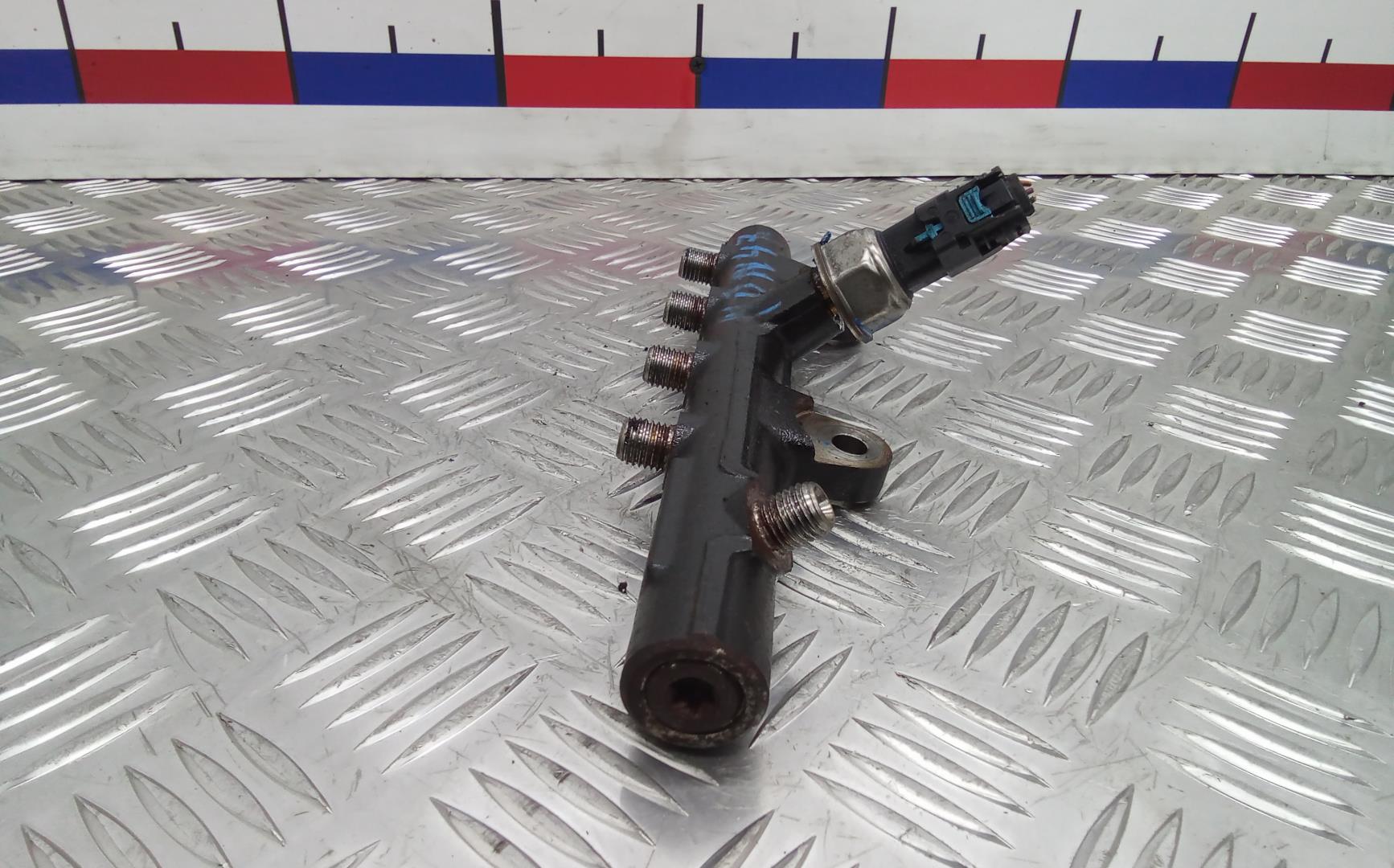 Рейка топливная (рампа)