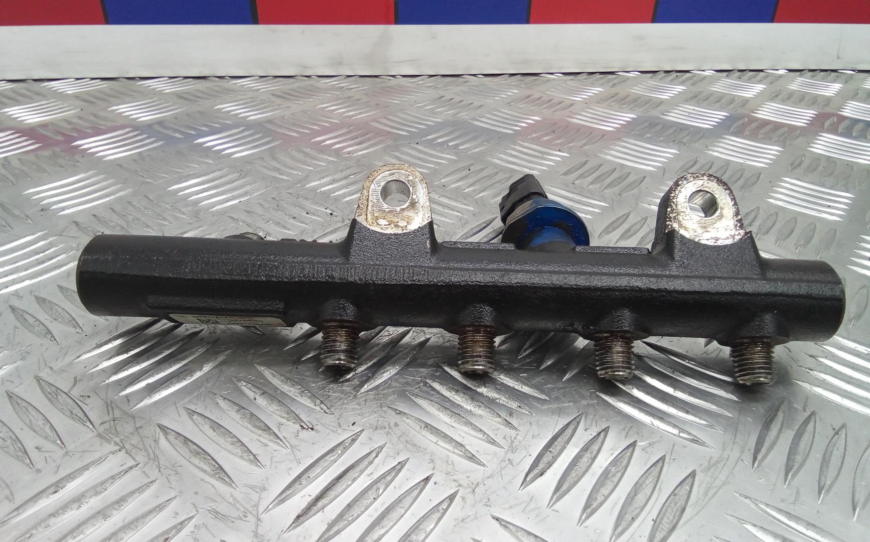 Рейка топливная (рампа)