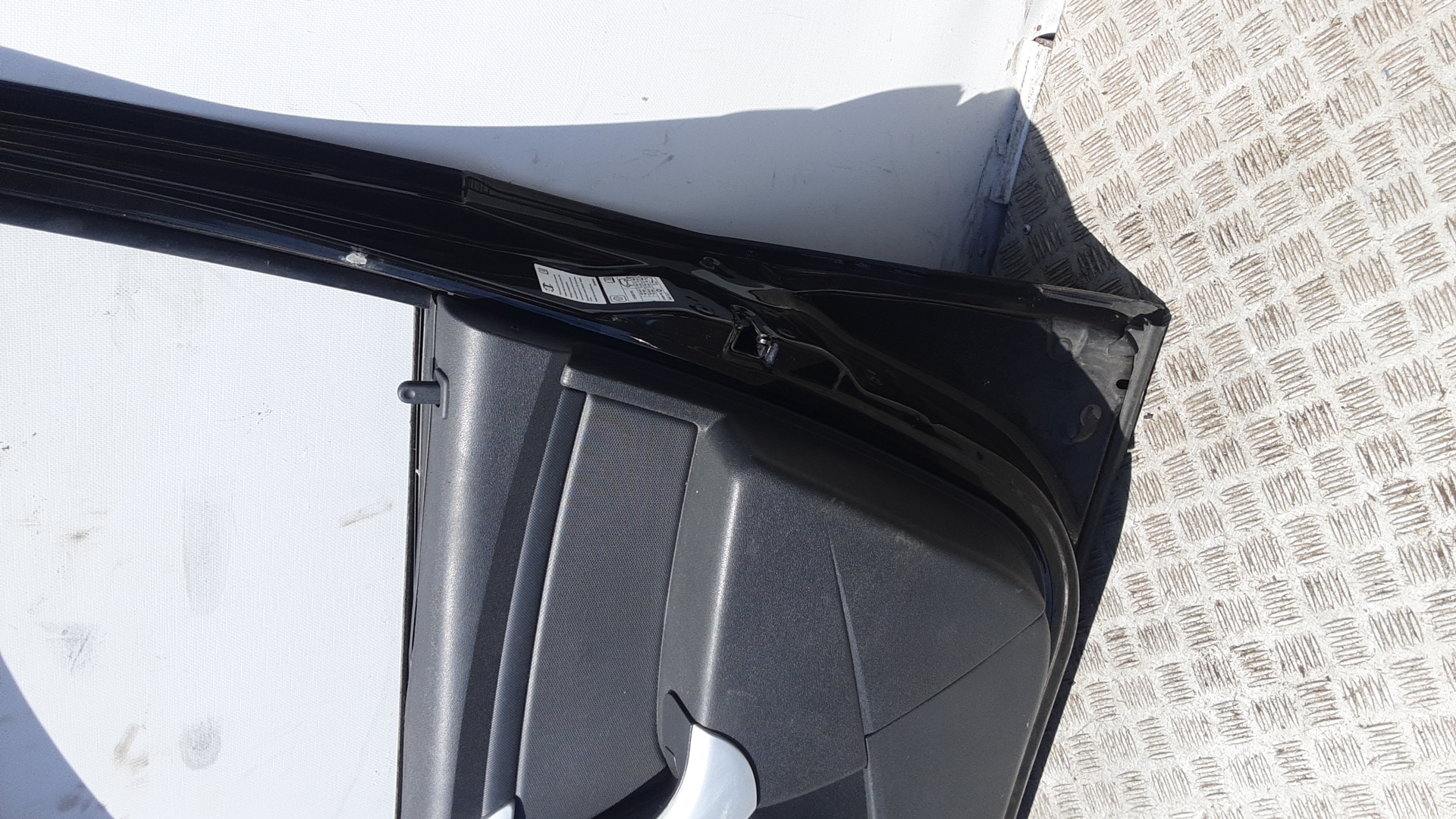 Дверь передняя правая