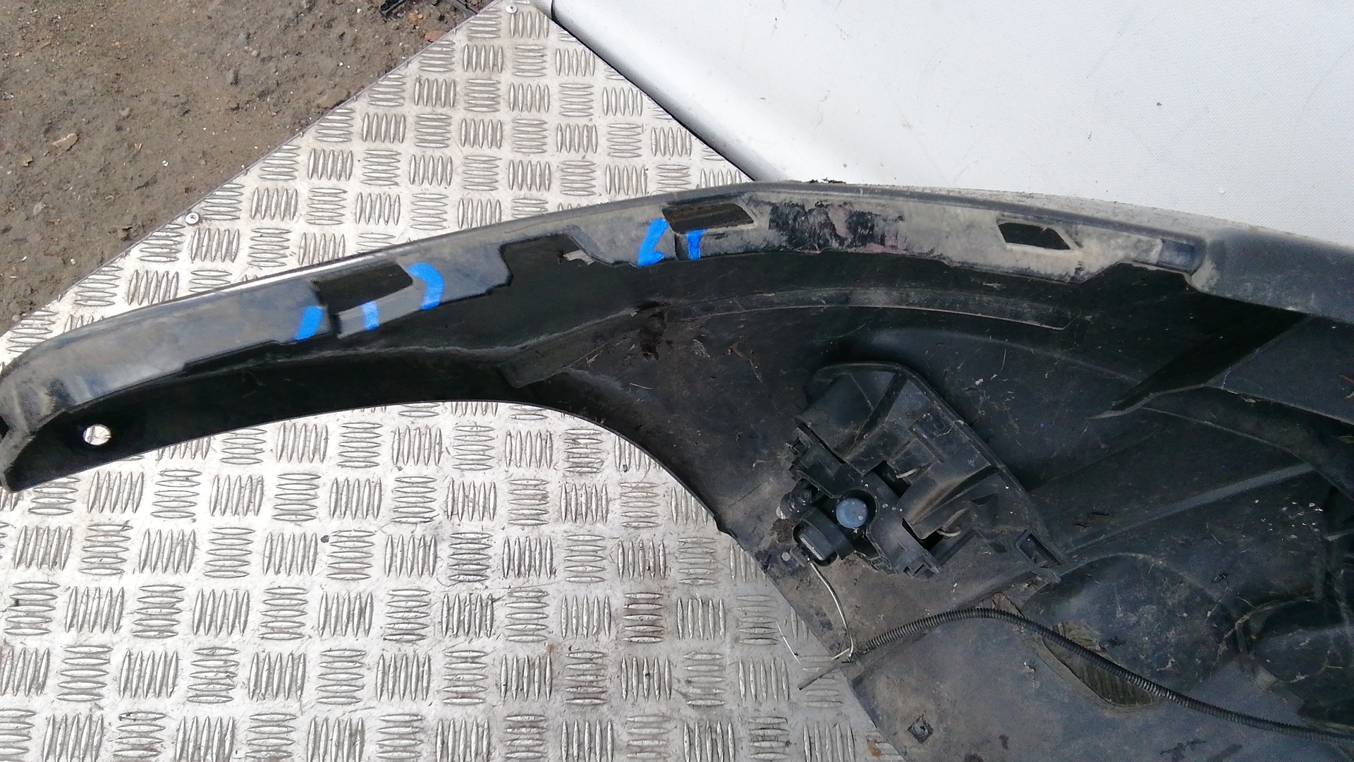 Бампер передний