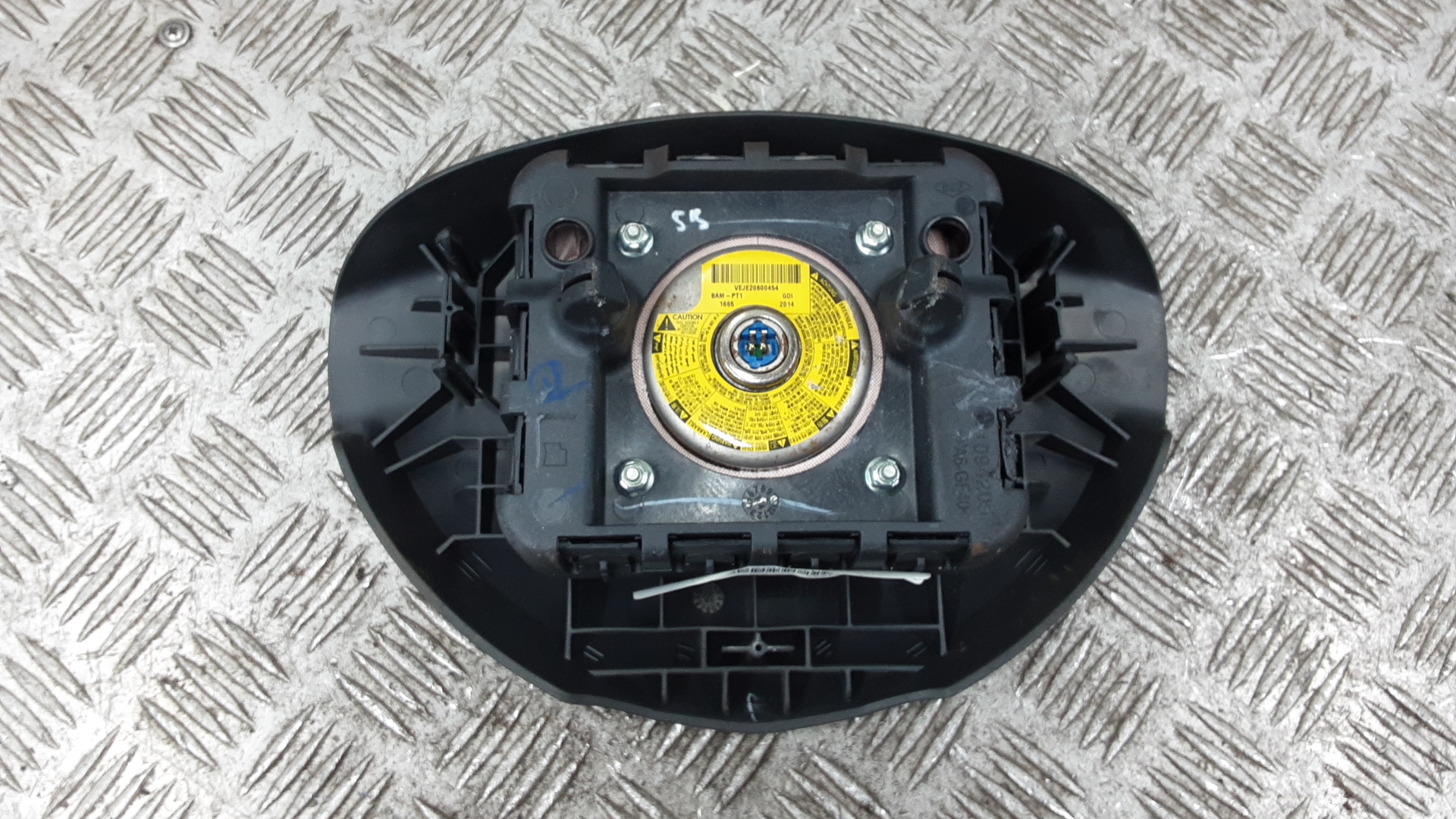 Подушка безопасности в рулевое колесо