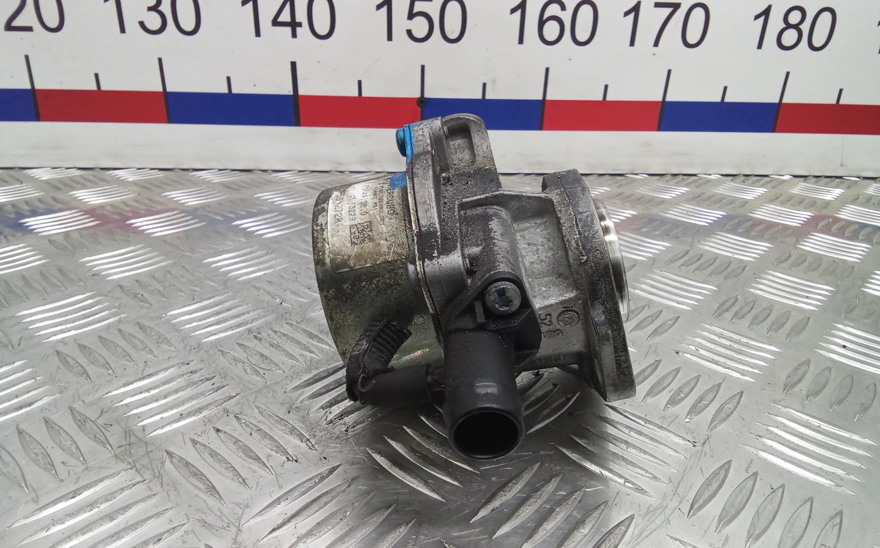 Насос вакуумный