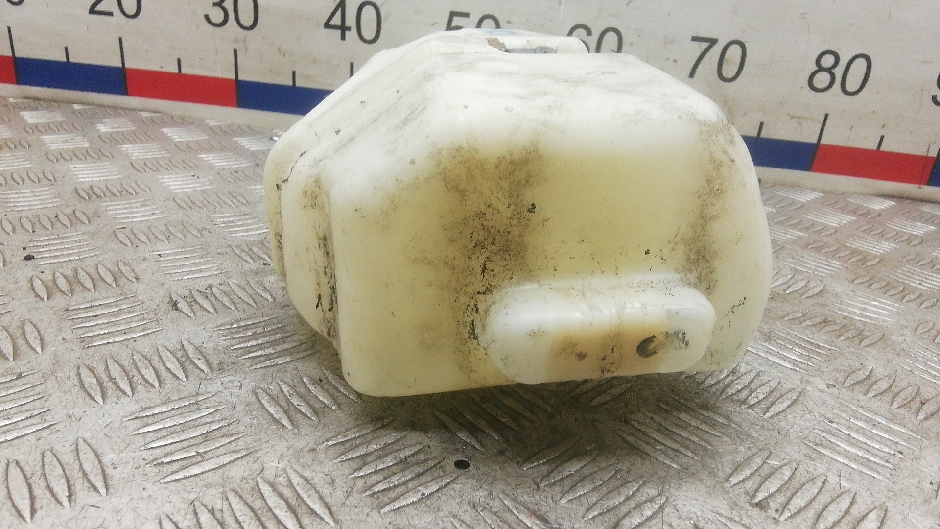 Бачок омывателя лобового стекла