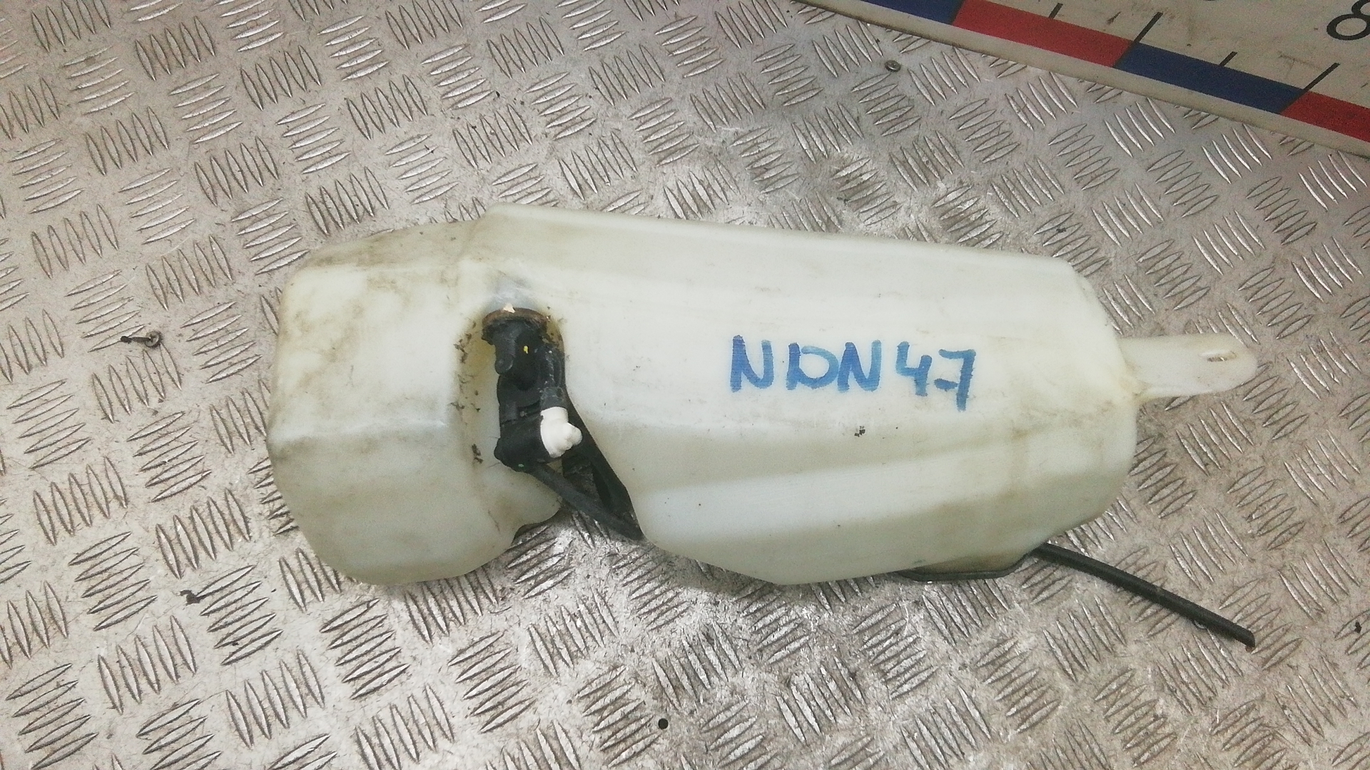 Бачок омывателя лобового стекла