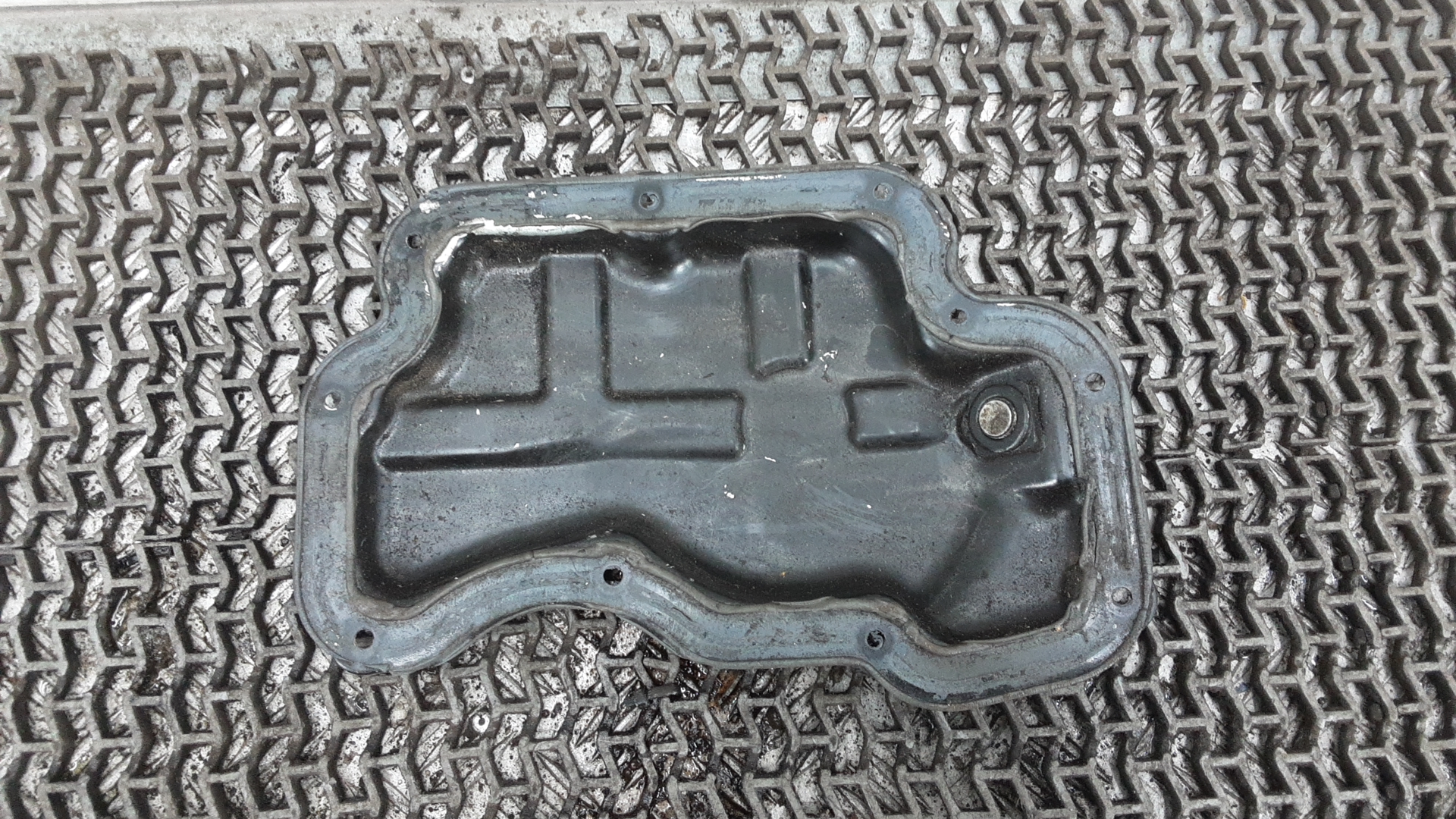 Поддон масляный двигателя (картер)
