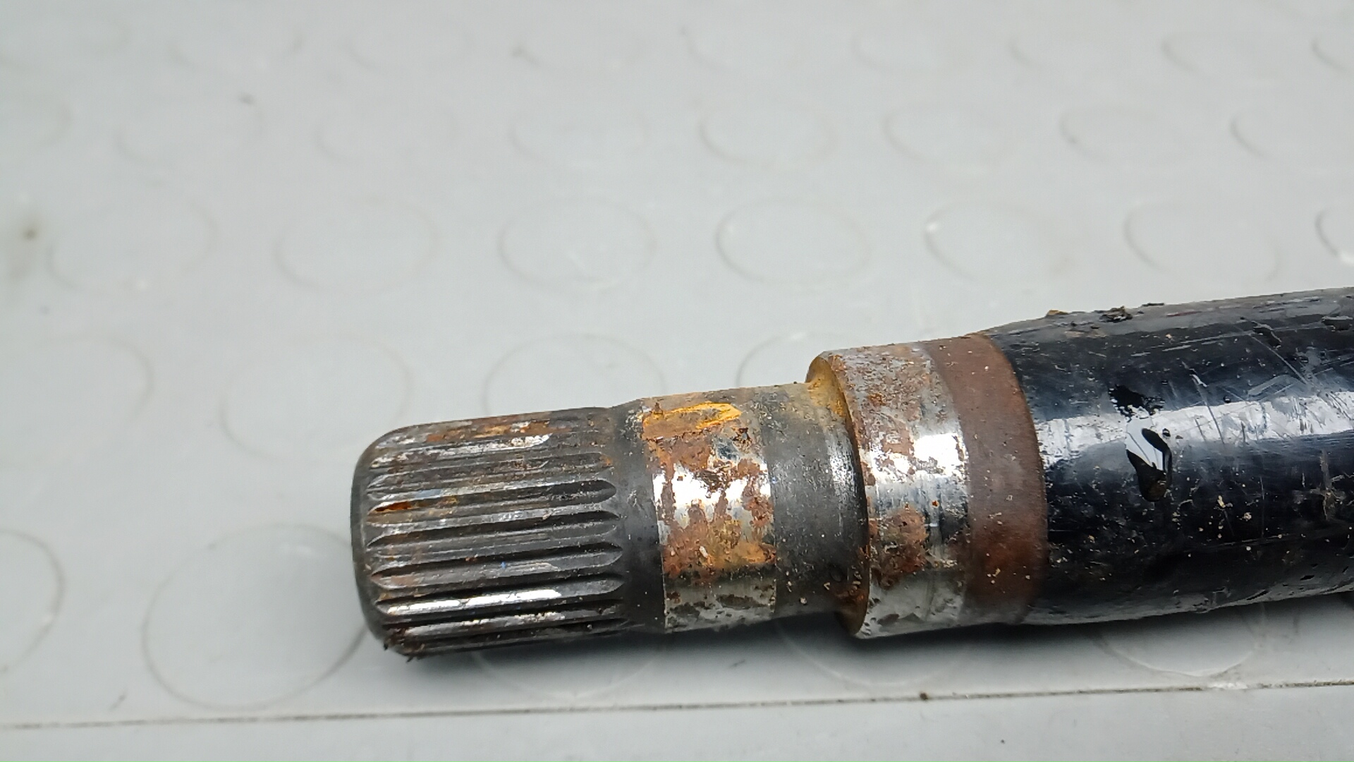 Полуось передняя правая