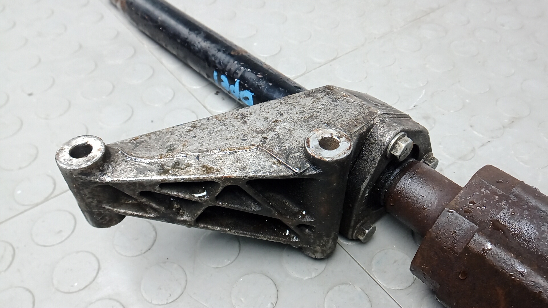 Полуось передняя правая