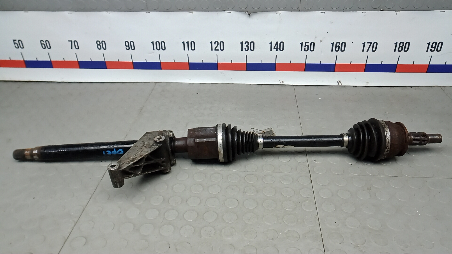 Полуось передняя правая