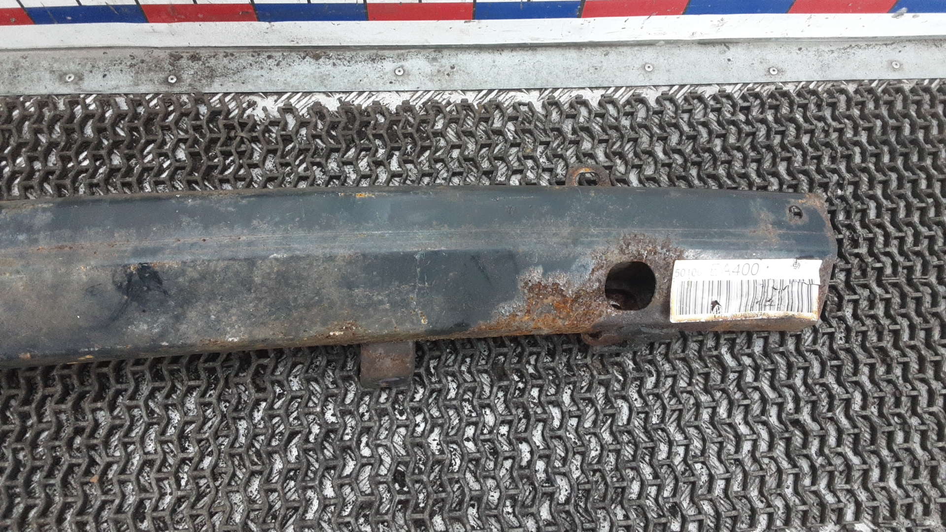 Кронштейн усилителя переднего бампера